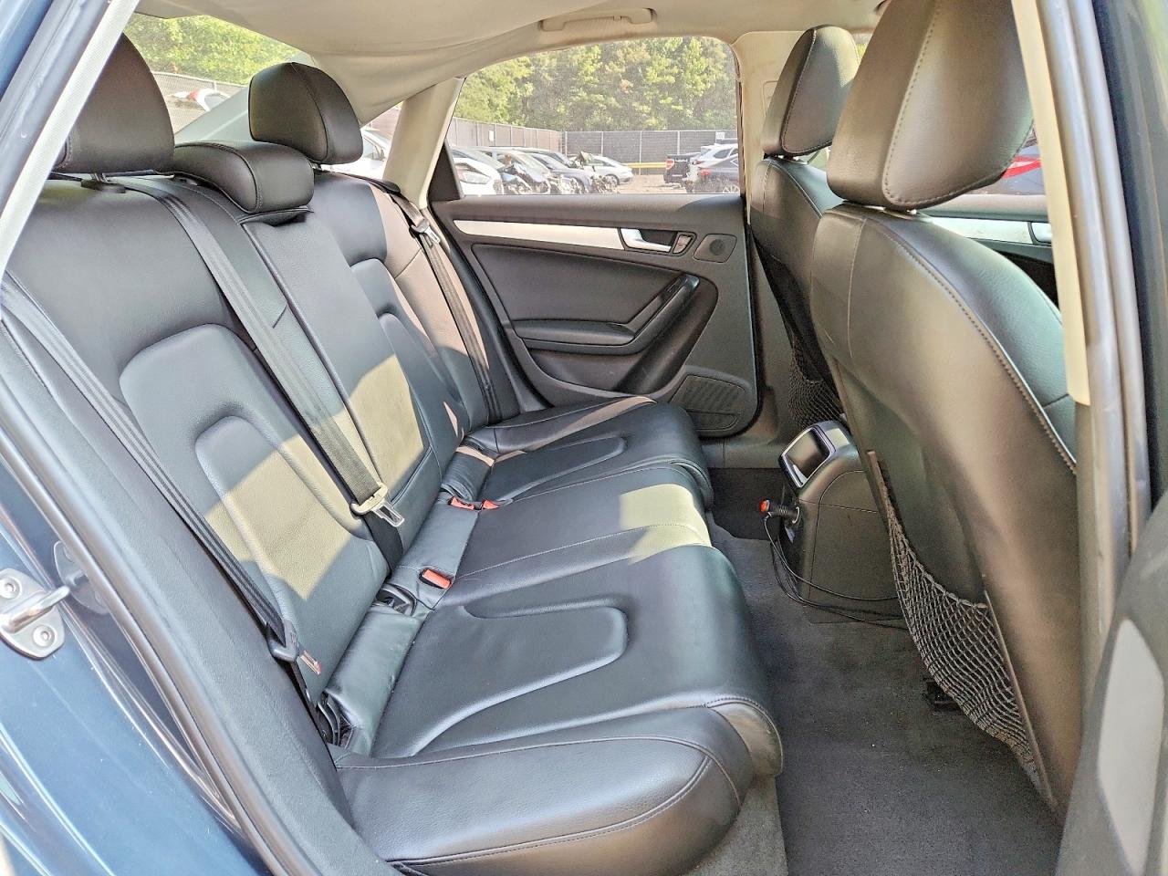 2011 Audi A4 Premium Серый vin: WAUBFAFL7BN010915