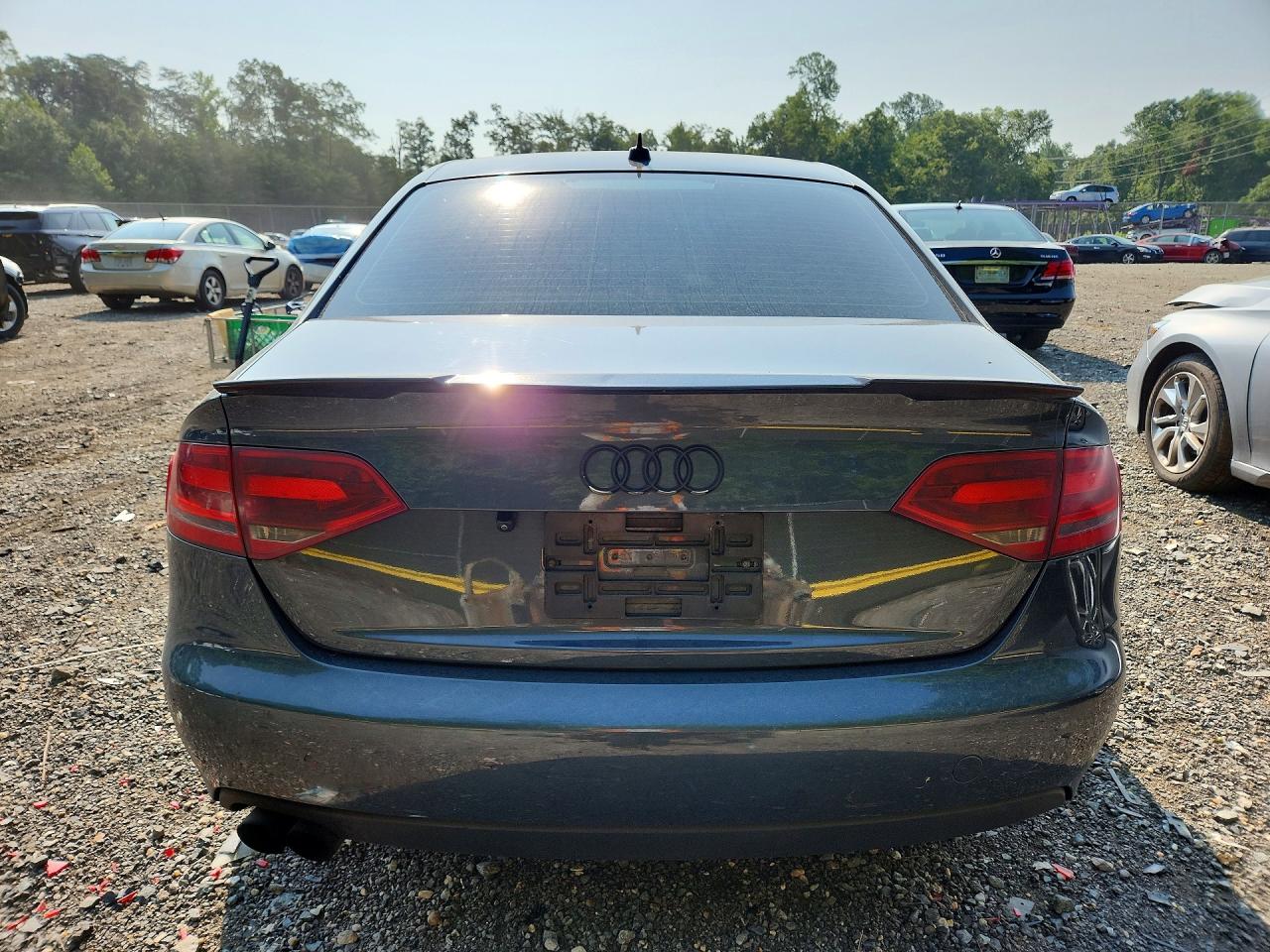2011 Audi A4 Premium Серый vin: WAUBFAFL7BN010915