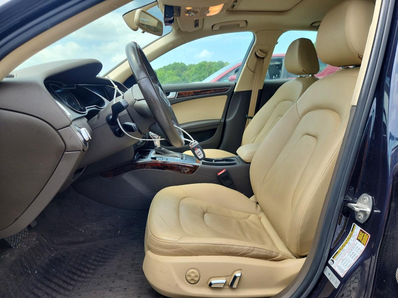 2013 Audi A4 Premium Серый vin: WAUBFAFL7DN010027
