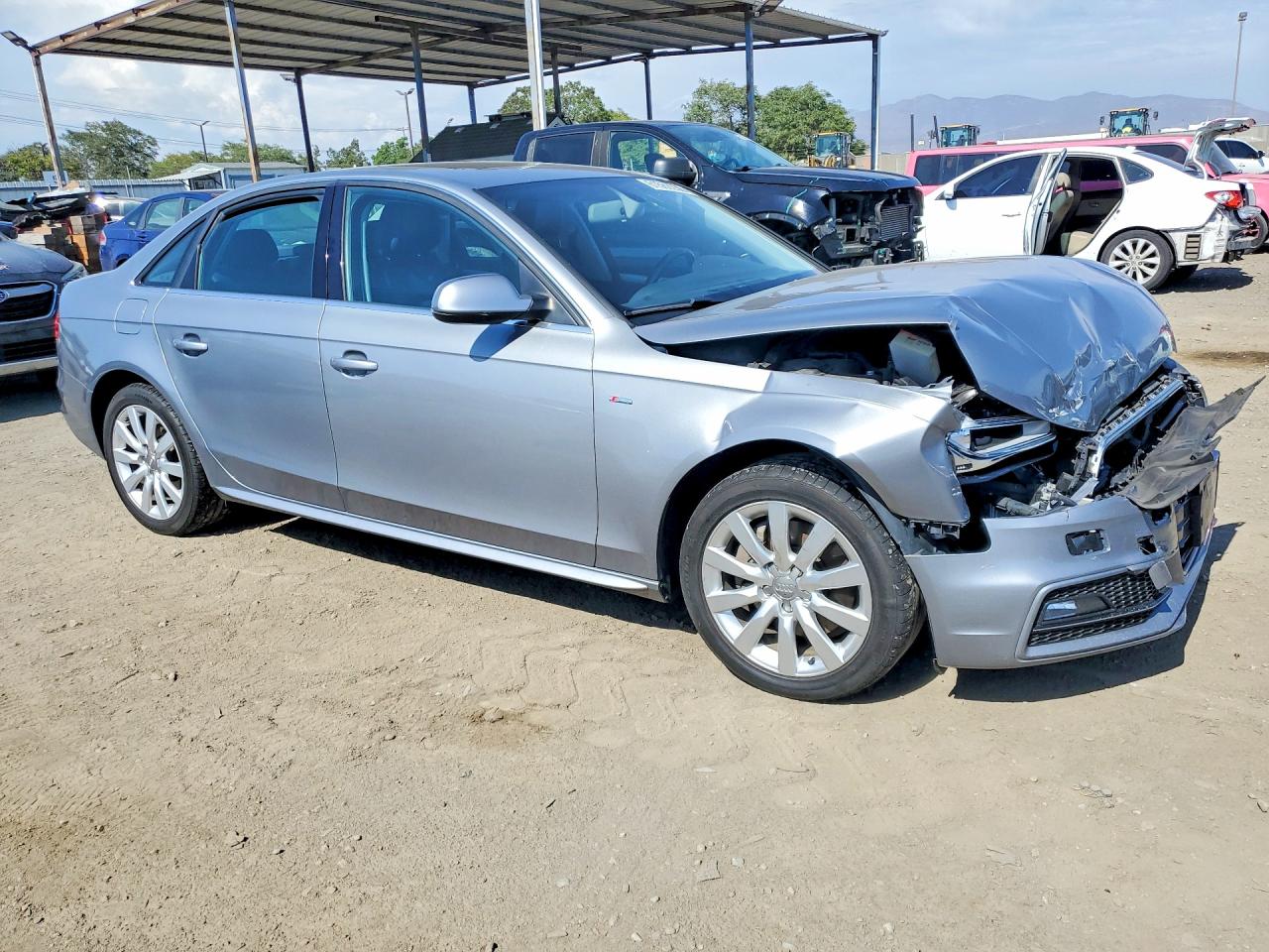 2015 Audi A4 Premium Серый vin: WAUBFAFL7FN016414