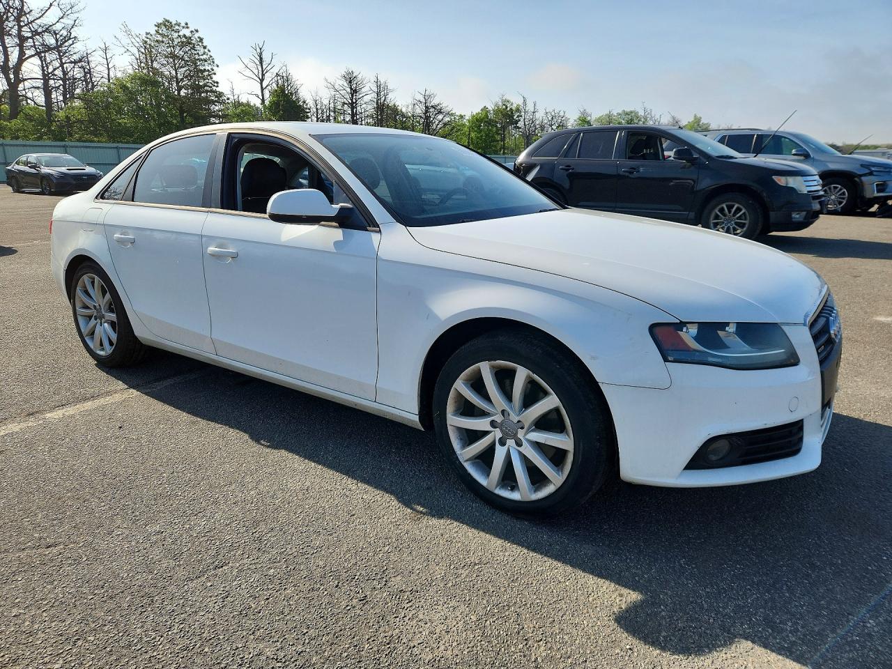 2010 Audi A4 2.0t White vin: WAUBFAFL8AN005155