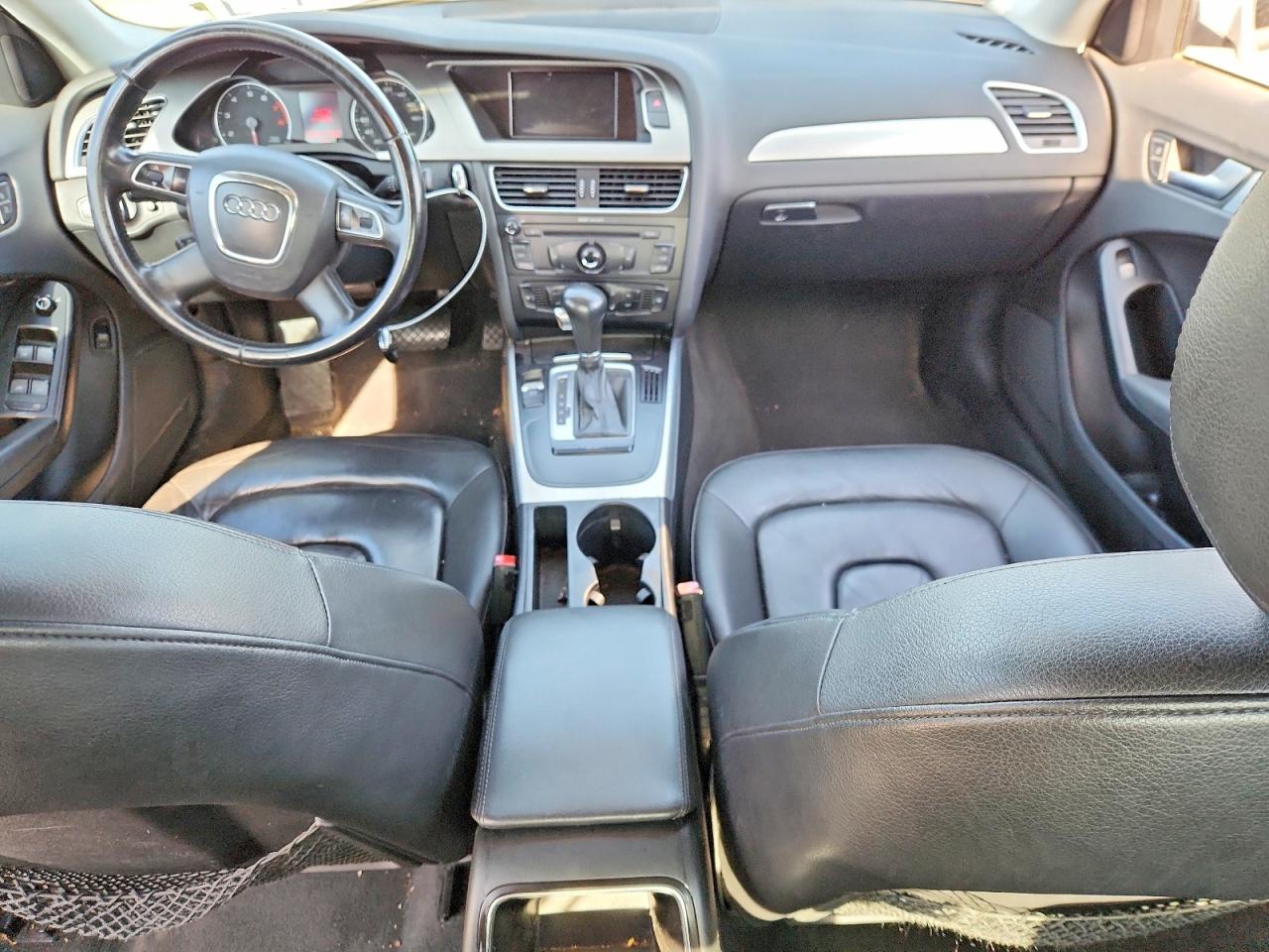 2010 Audi A4 2.0t White vin: WAUBFAFL8AN005155