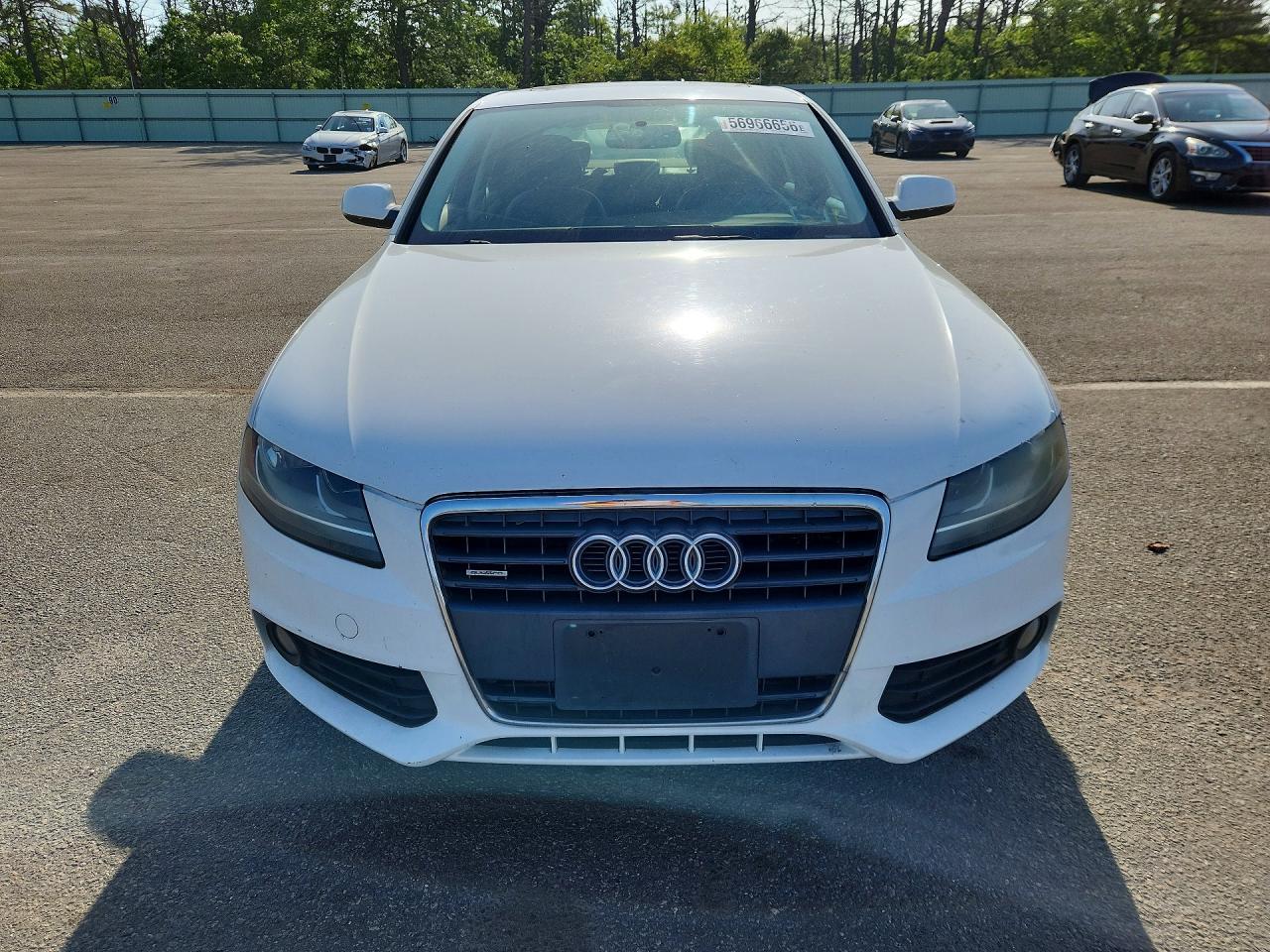 2010 Audi A4 2.0t White vin: WAUBFAFL8AN005155