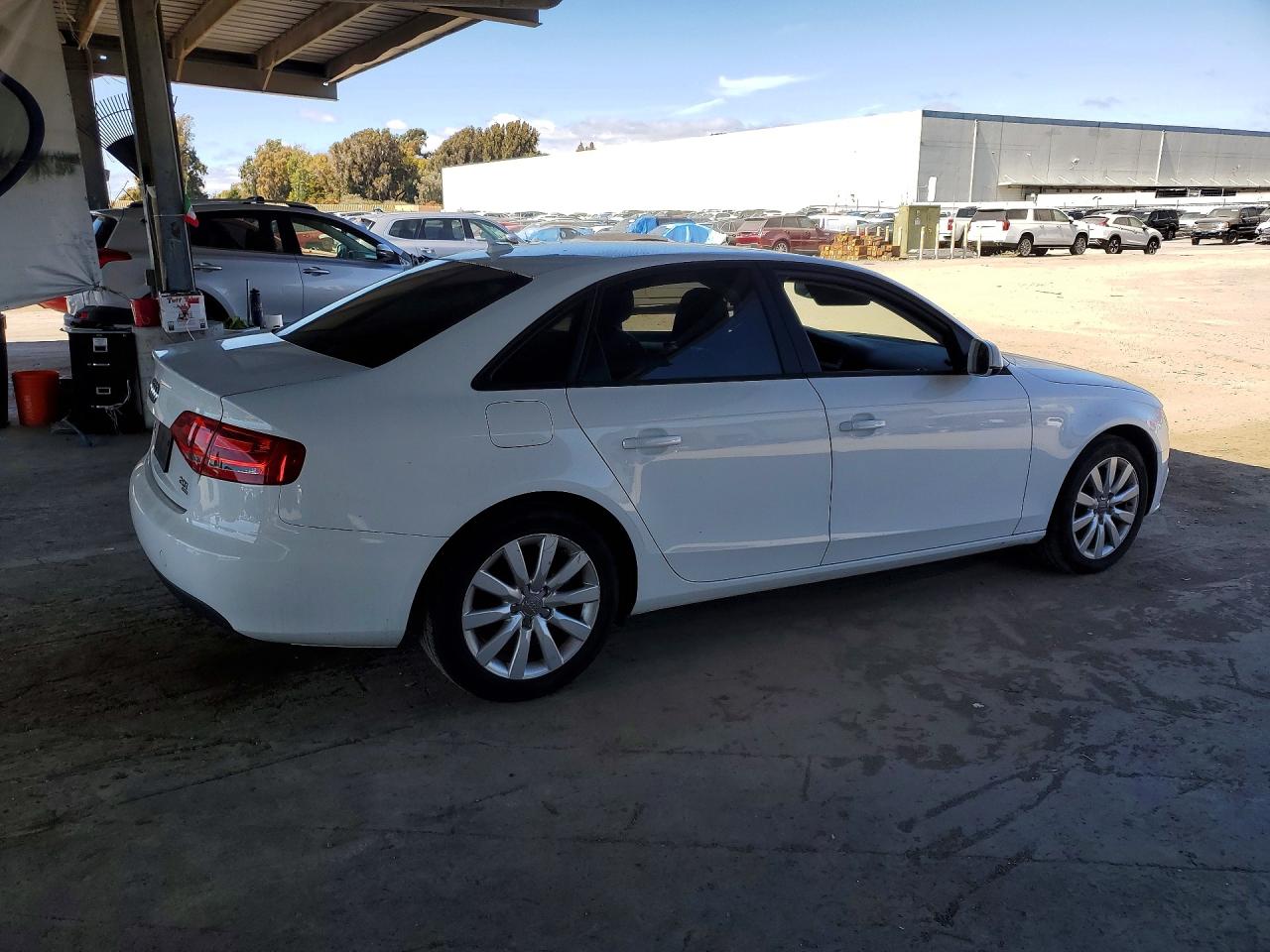 2012 Audi A4 Premium White vin: WAUBFAFL8CN004123