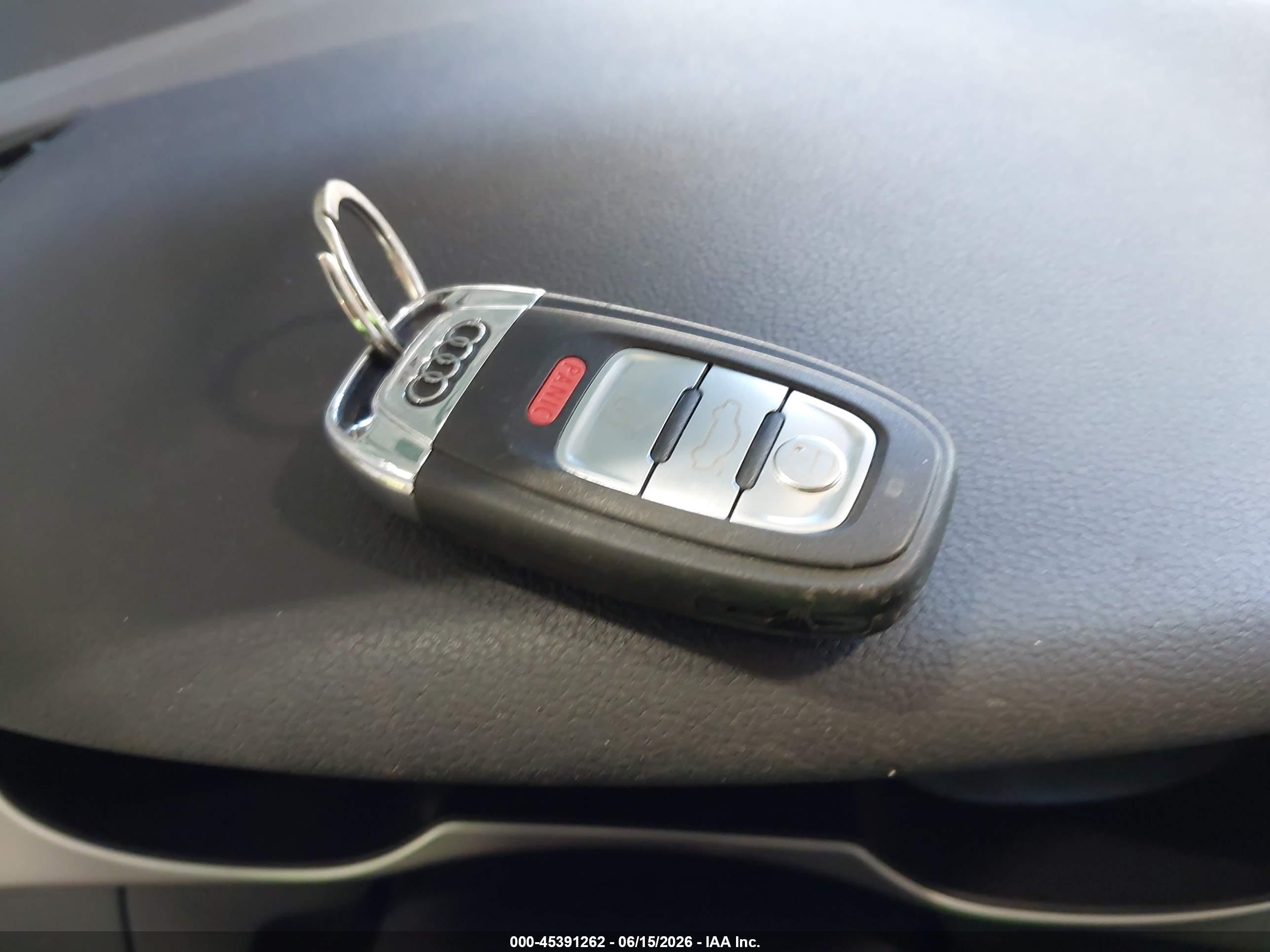 2013 Audi A4 2.0t Premium Black vin: WAUBFAFL8DN026656