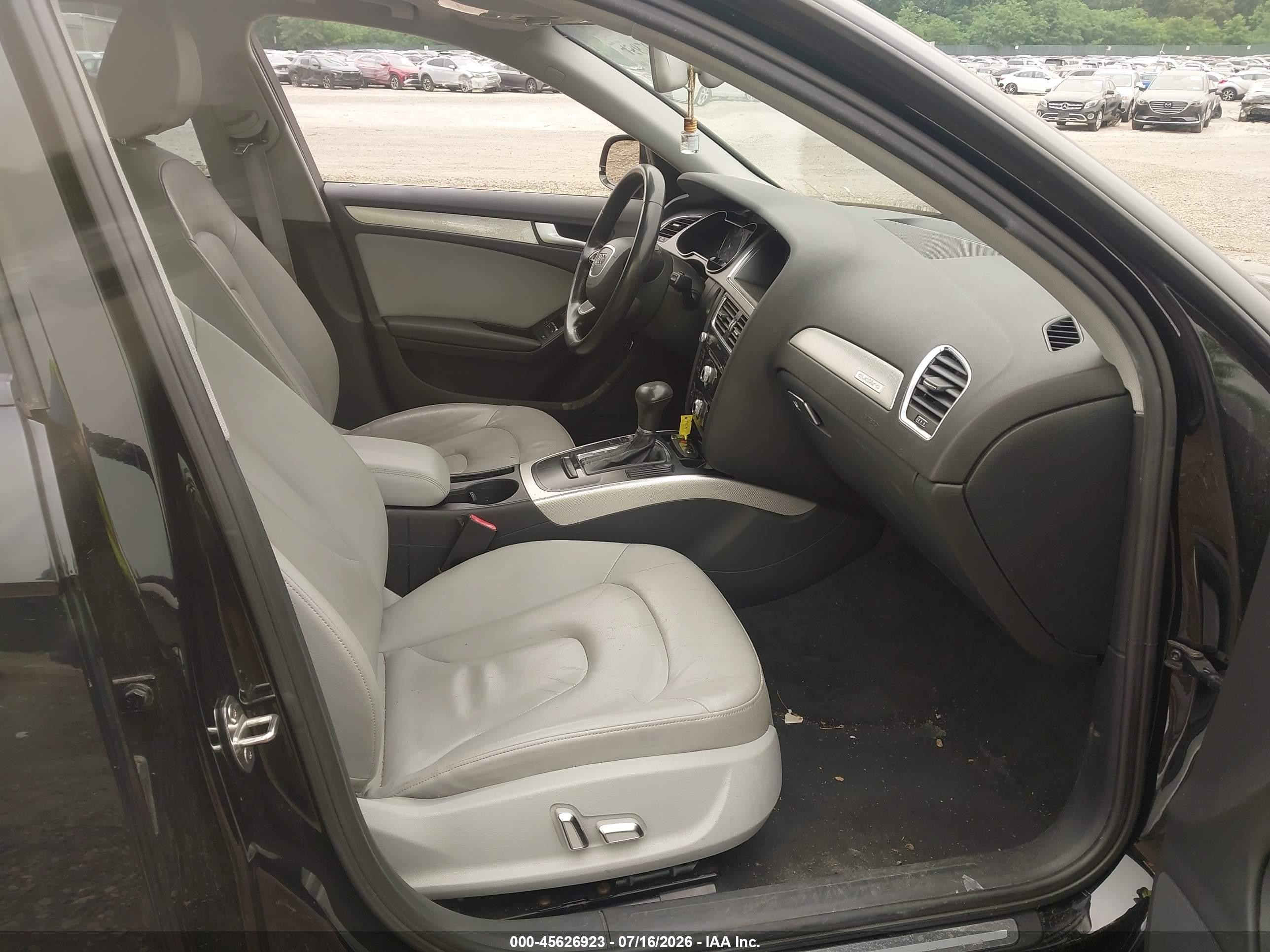 2013 Audi A4 2.0t Premium White vin: WAUBFAFL8DN032683