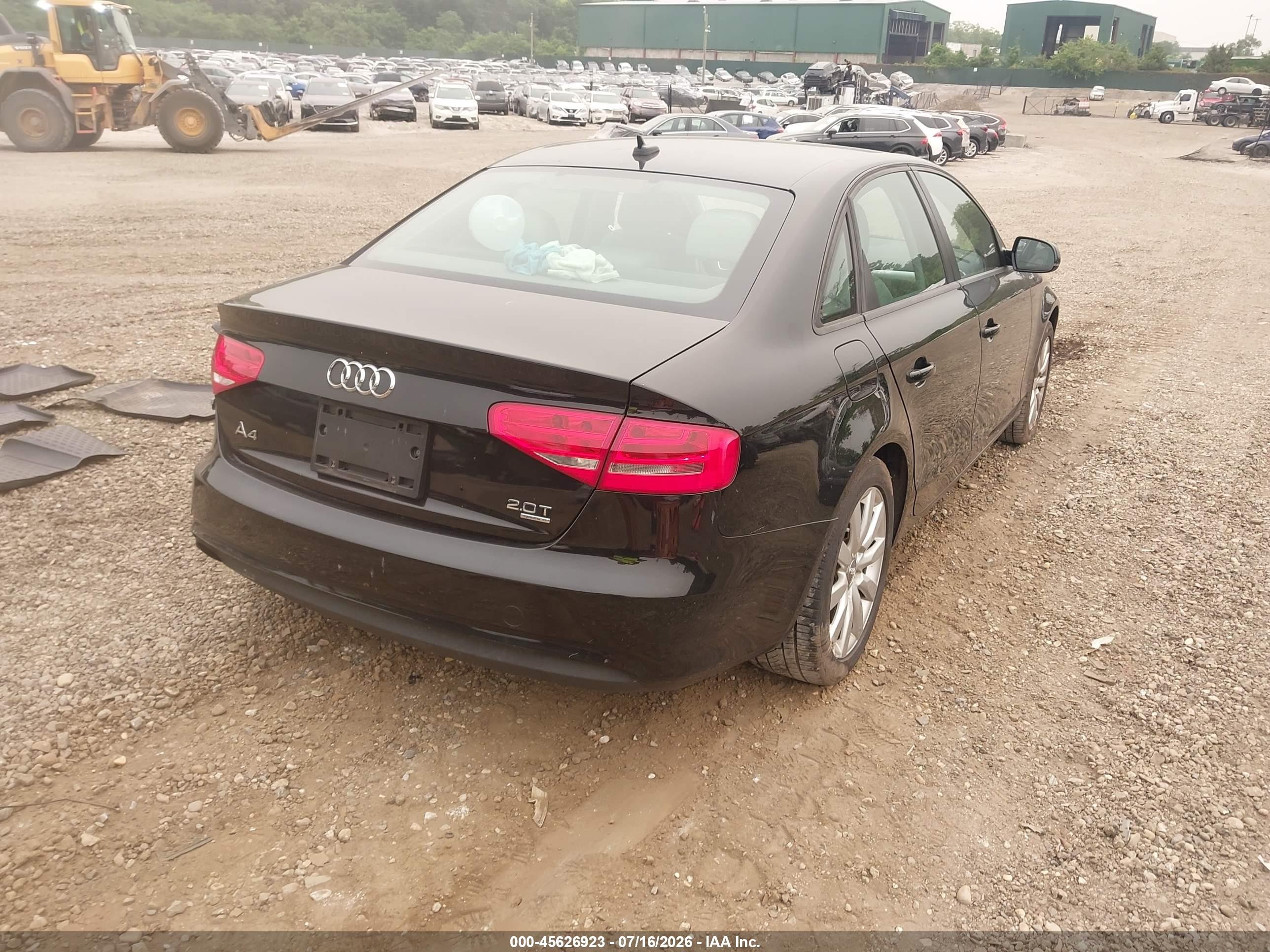 2013 Audi A4 2.0t Premium White vin: WAUBFAFL8DN032683