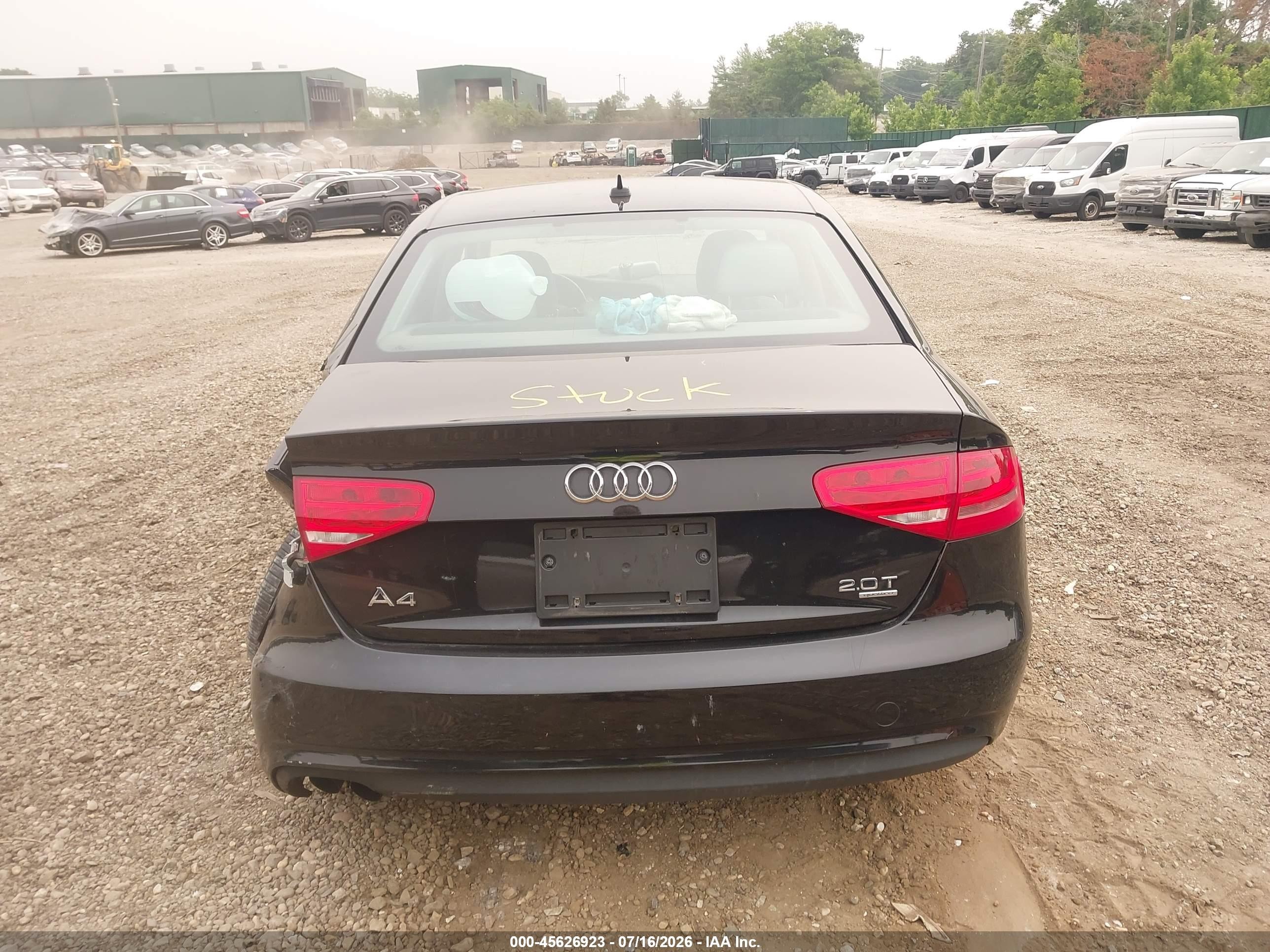 2013 Audi A4 2.0t Premium White vin: WAUBFAFL8DN032683