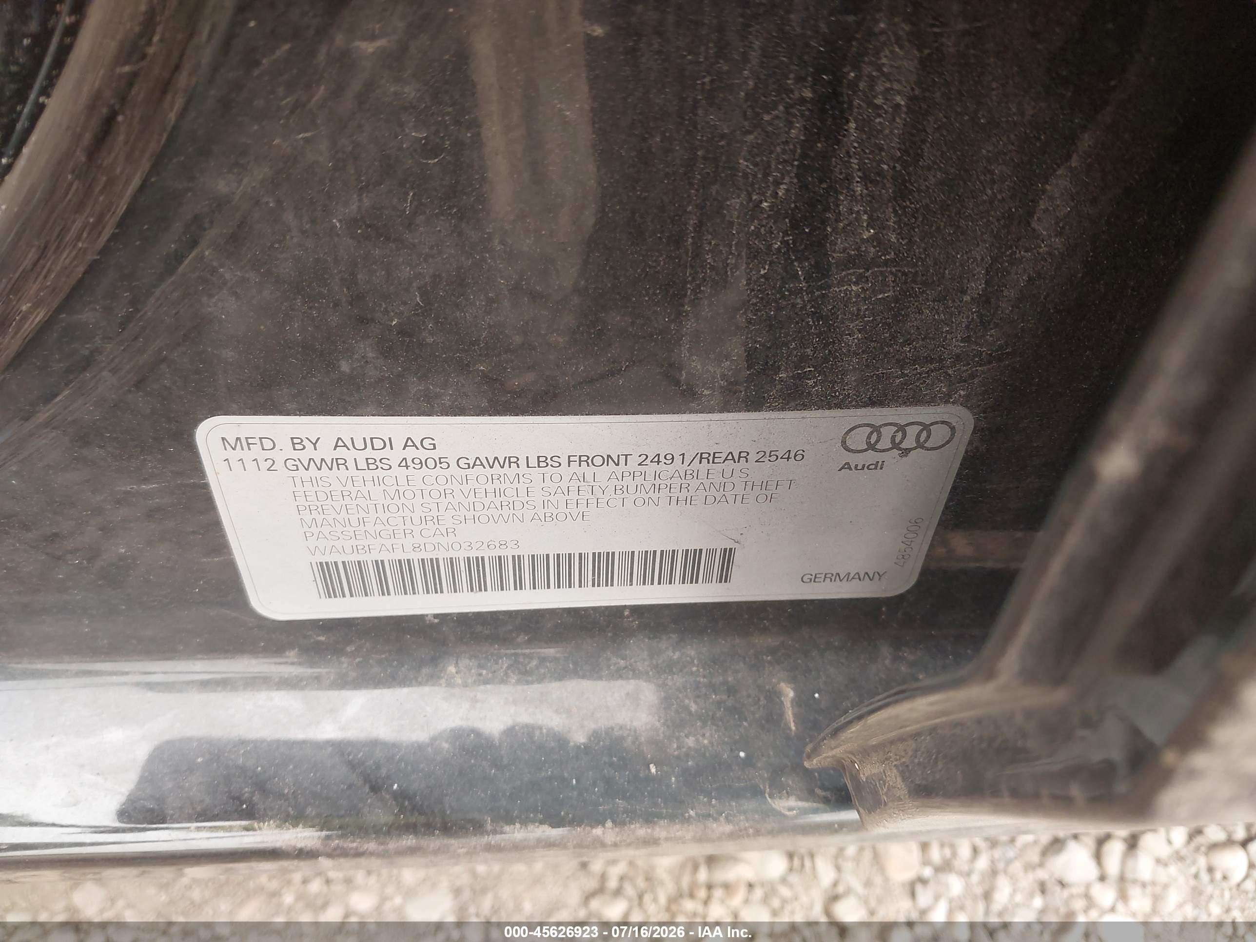 2013 Audi A4 2.0t Premium White vin: WAUBFAFL8DN032683