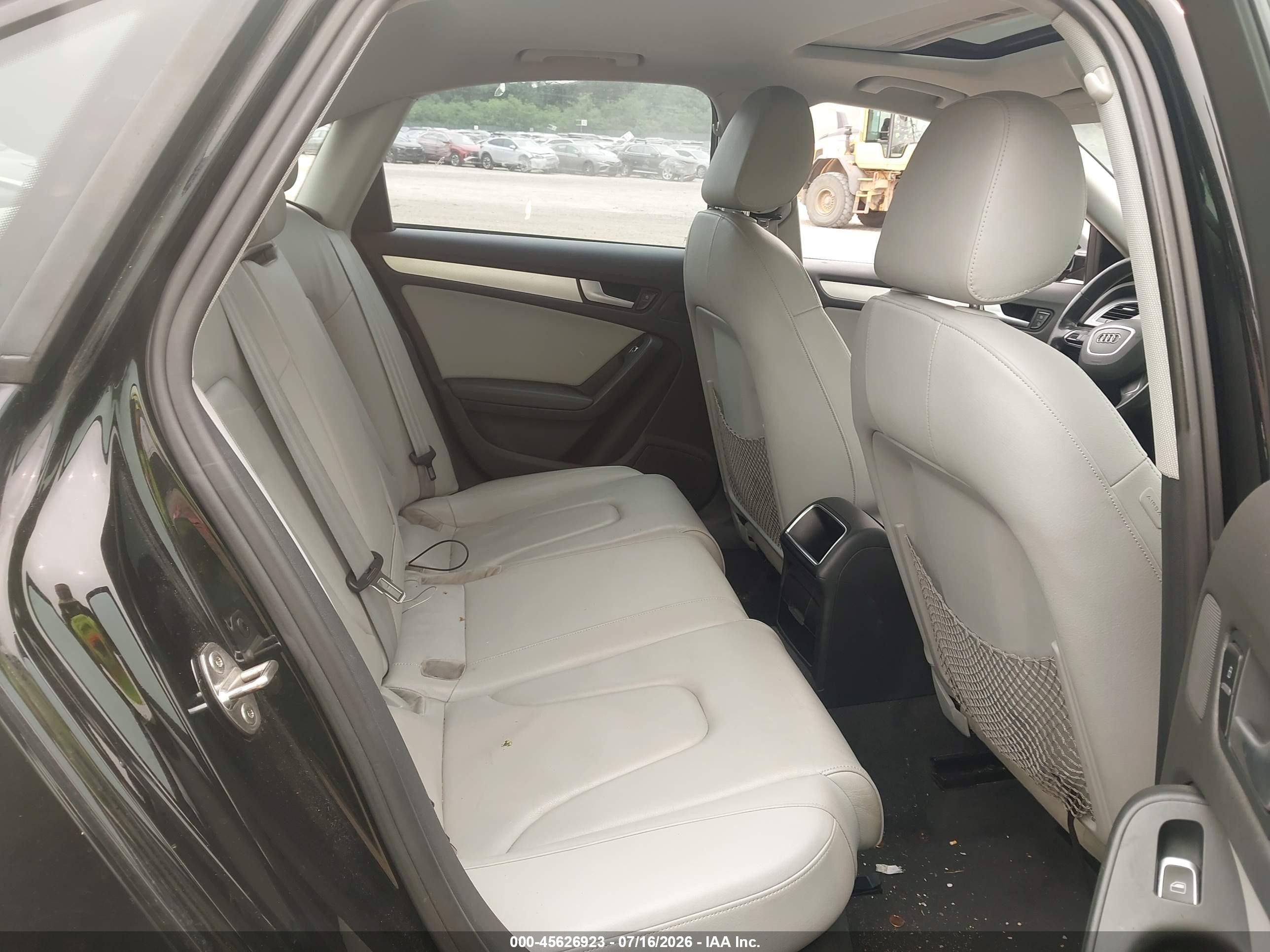 2013 Audi A4 2.0t Premium White vin: WAUBFAFL8DN032683