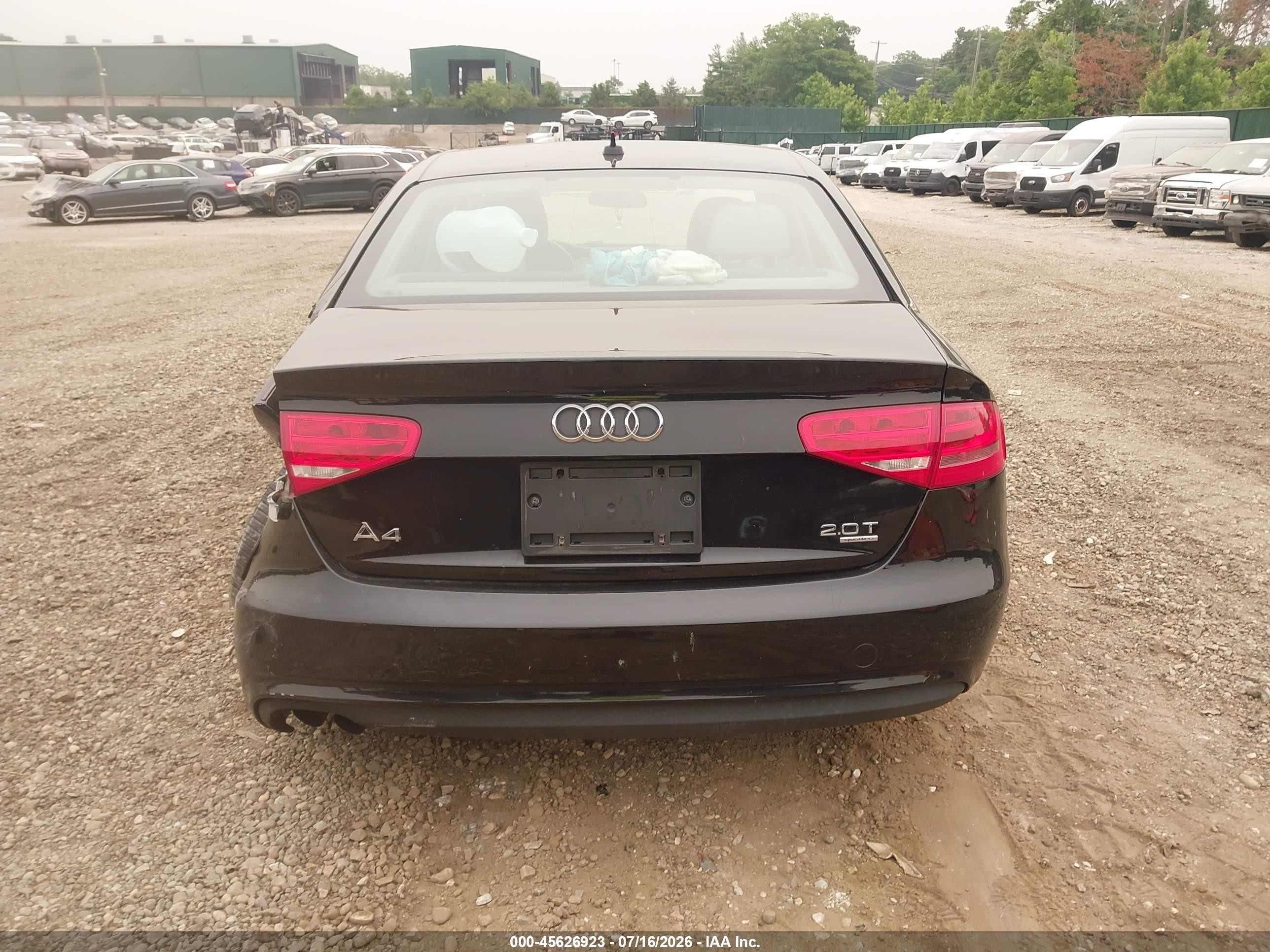 2013 Audi A4 2.0t Premium White vin: WAUBFAFL8DN032683