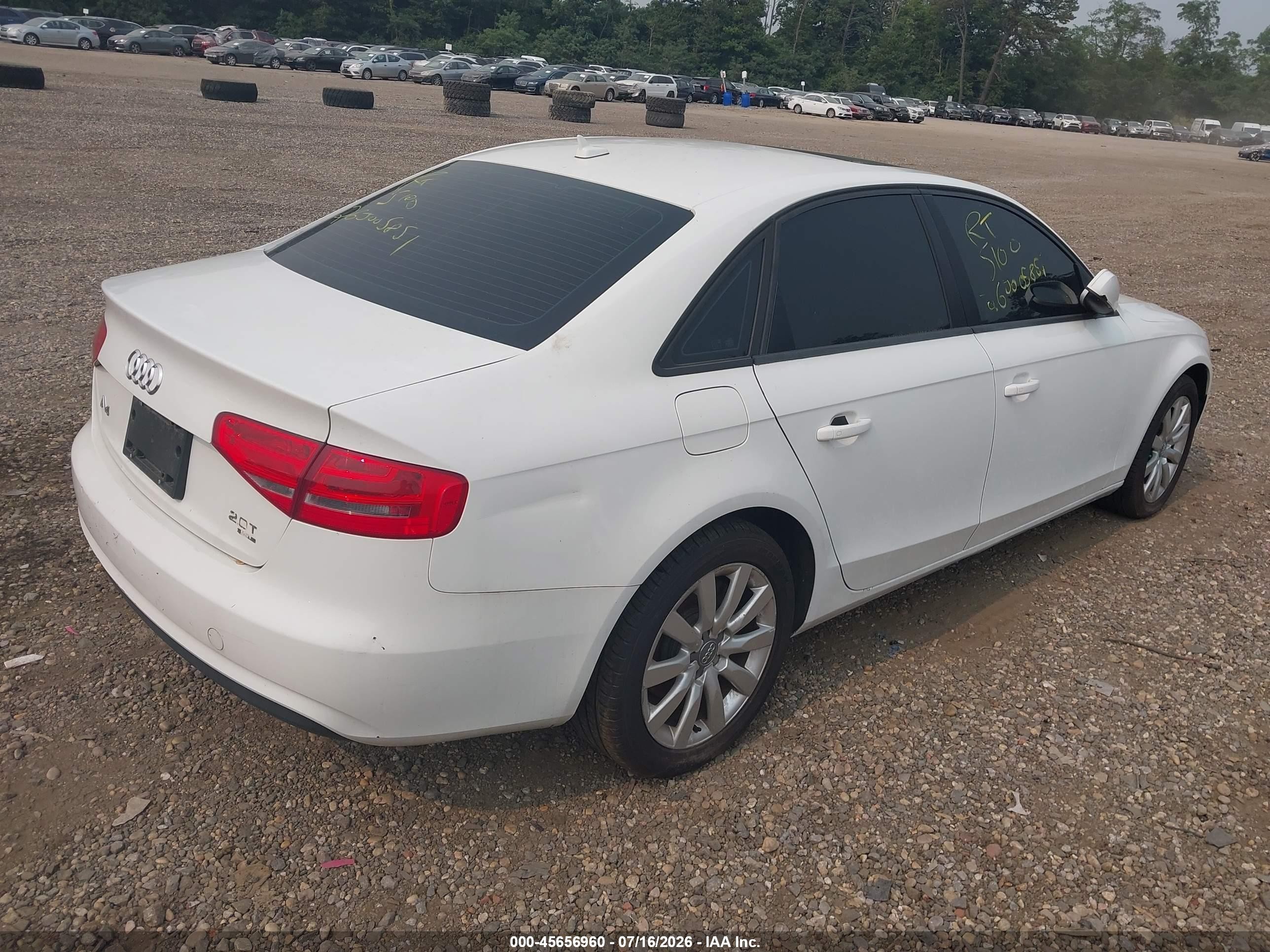 2013 Audi A4 2.0t Premium White vin: WAUBFAFL8DN038970