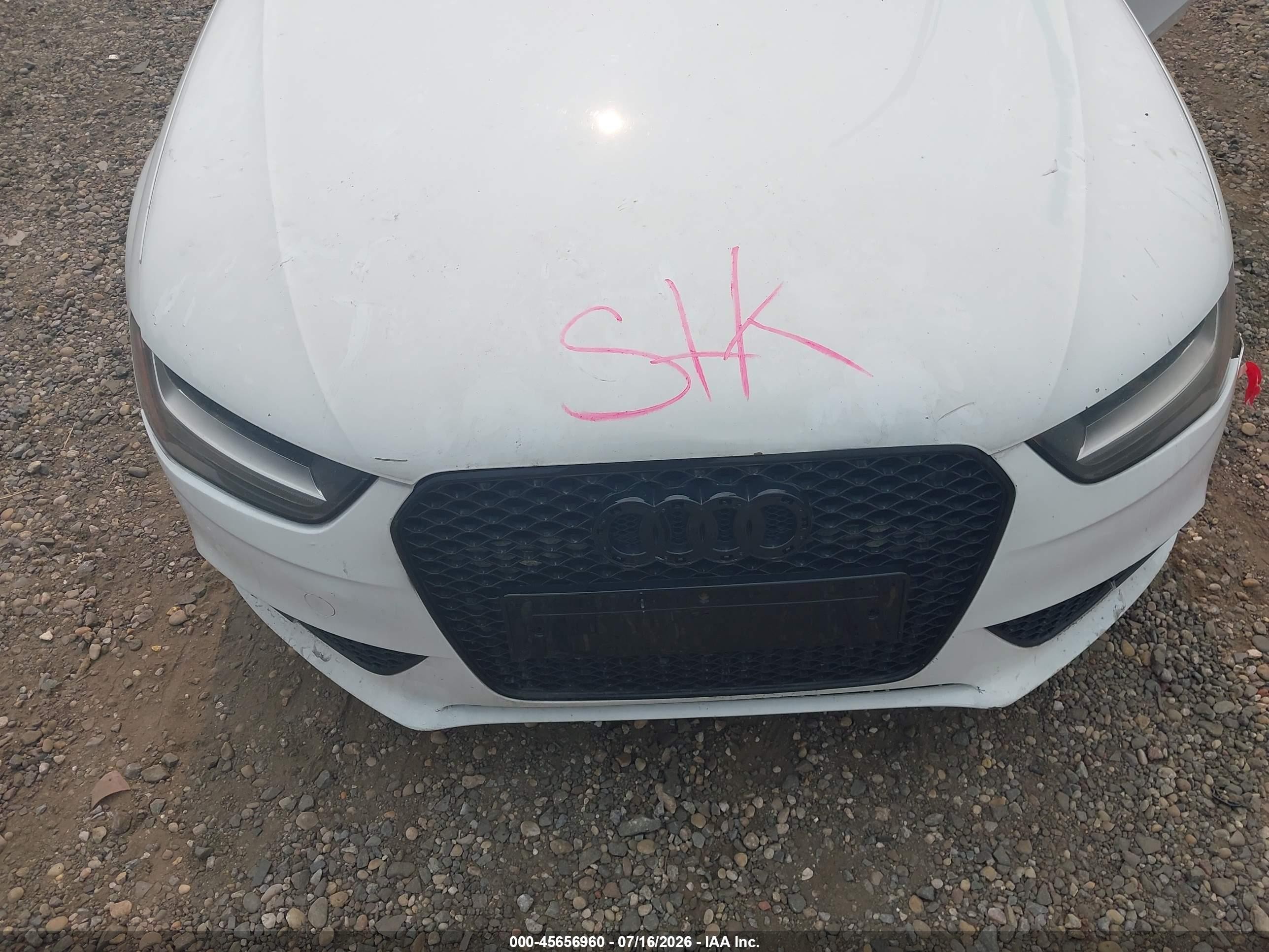 2013 Audi A4 2.0t Premium White vin: WAUBFAFL8DN038970