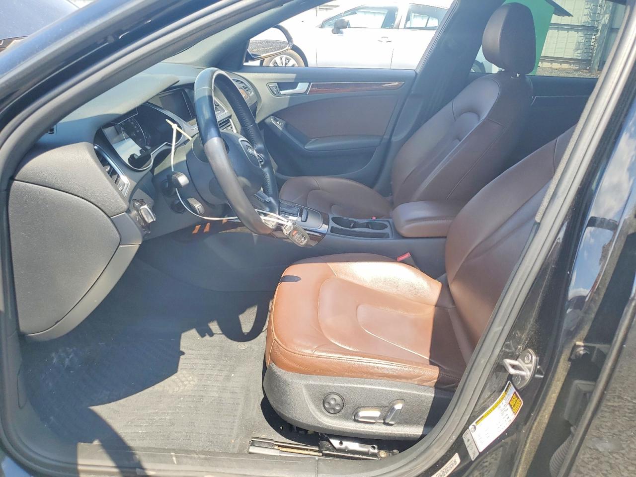 2014 Audi A4 Premium Черный vin: WAUBFAFL8EN040669