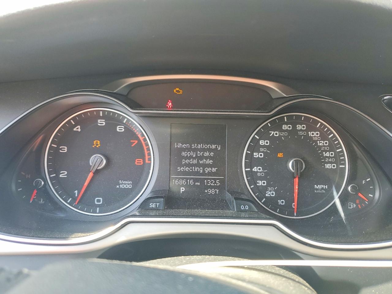 2014 Audi A4 Premium Черный vin: WAUBFAFL8EN040669