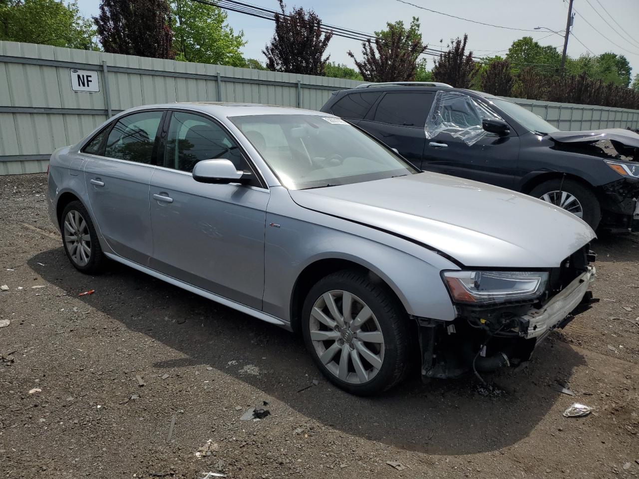 2015 Audi A4 Premium Серебряный vin: WAUBFAFL8FN016180
