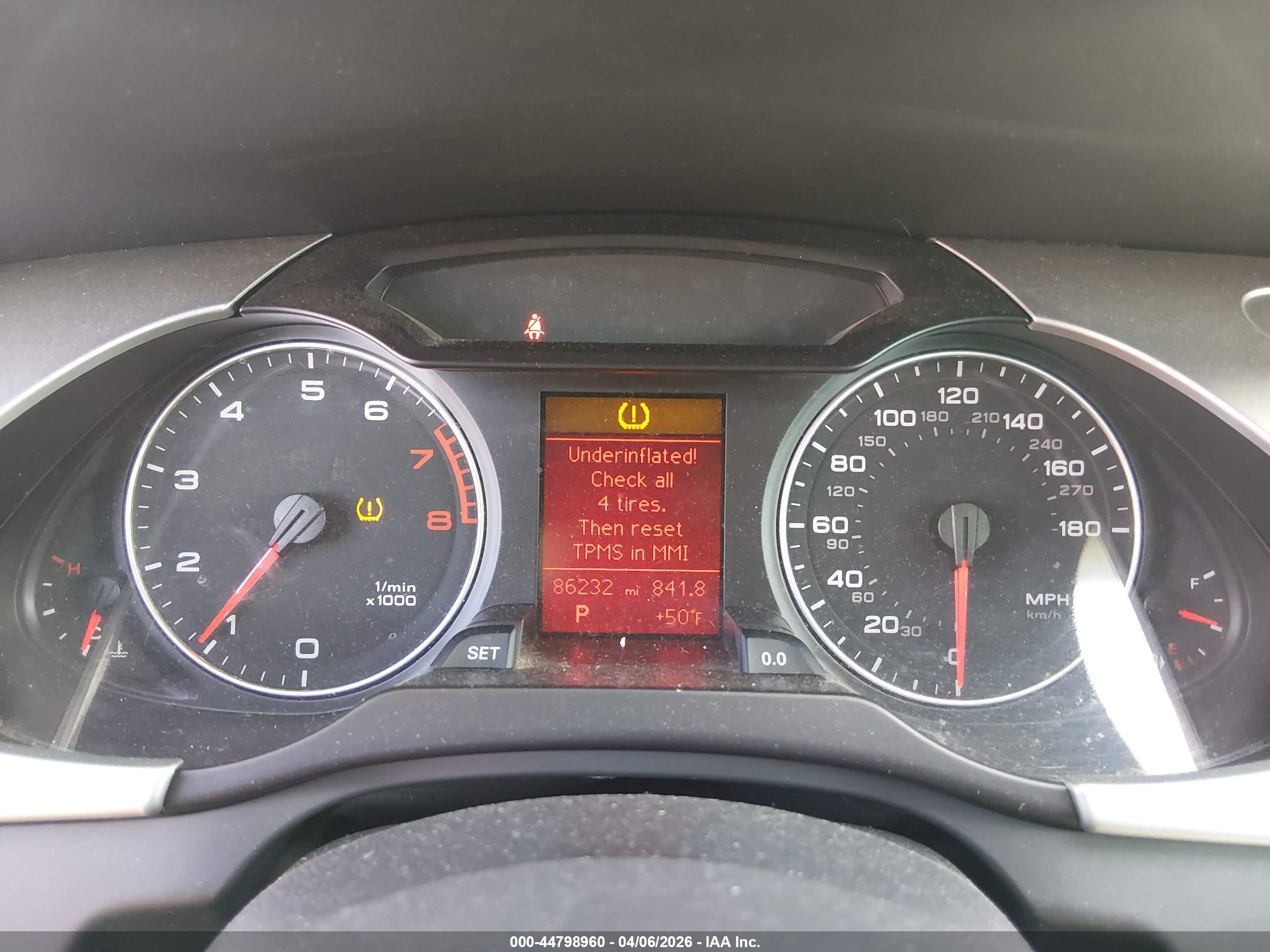 2011 Audi A4 2.0t Premium Silver vin: WAUBFAFL9BN009166