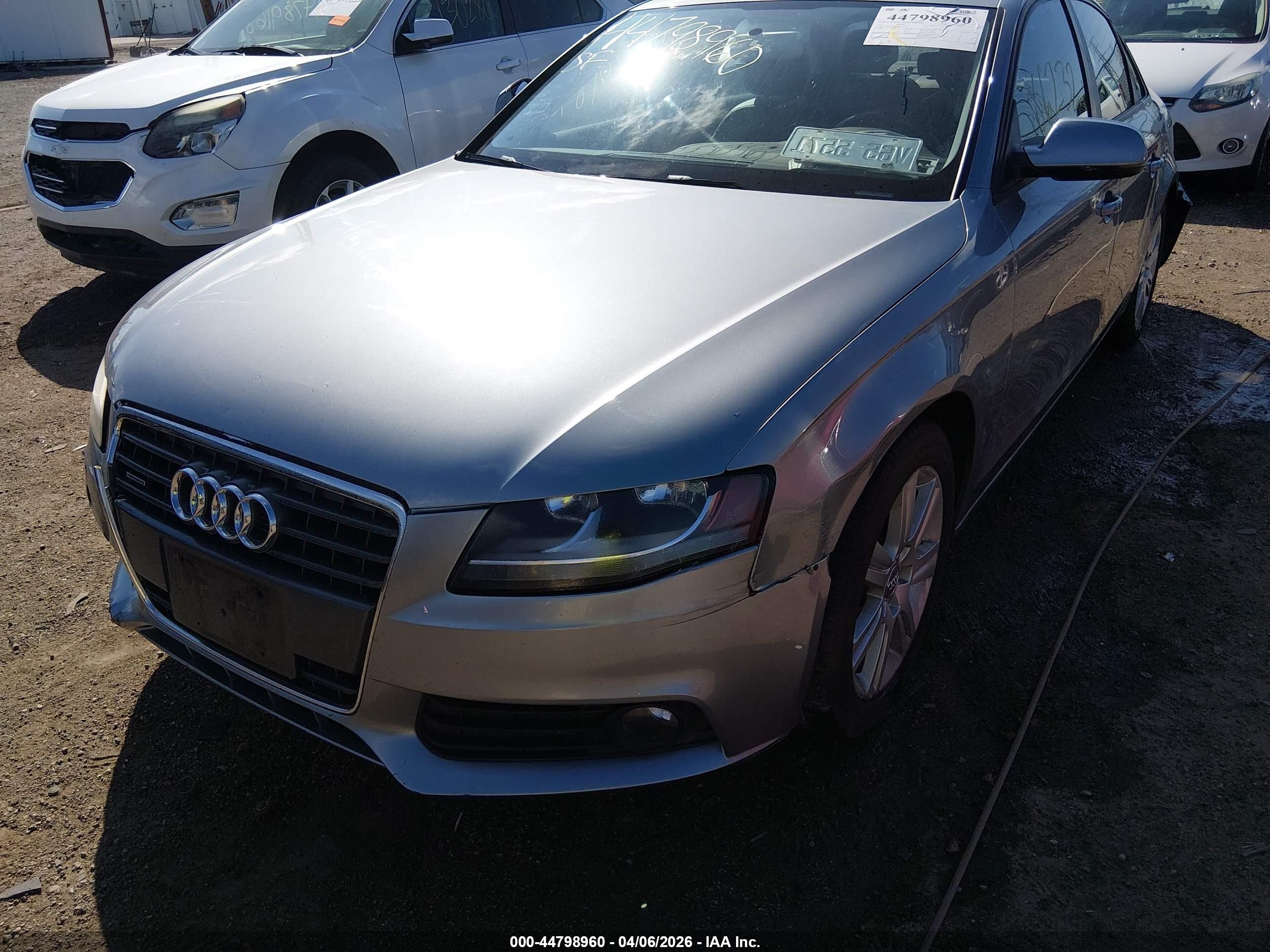 2011 Audi A4 2.0t Premium Silver vin: WAUBFAFL9BN009166