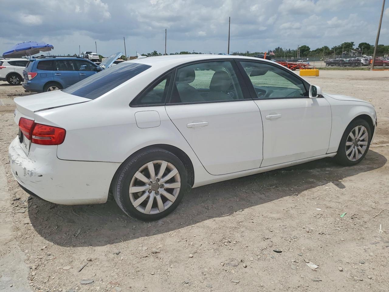 2013 Audi A4 Premium White vin: WAUBFAFL9DN022647