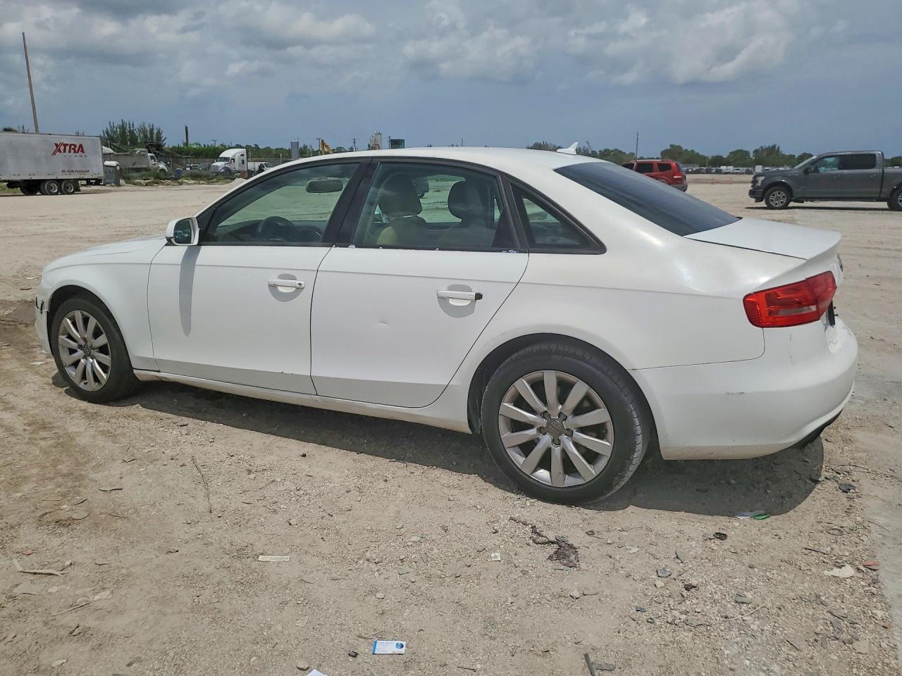 2013 Audi A4 Premium White vin: WAUBFAFL9DN022647