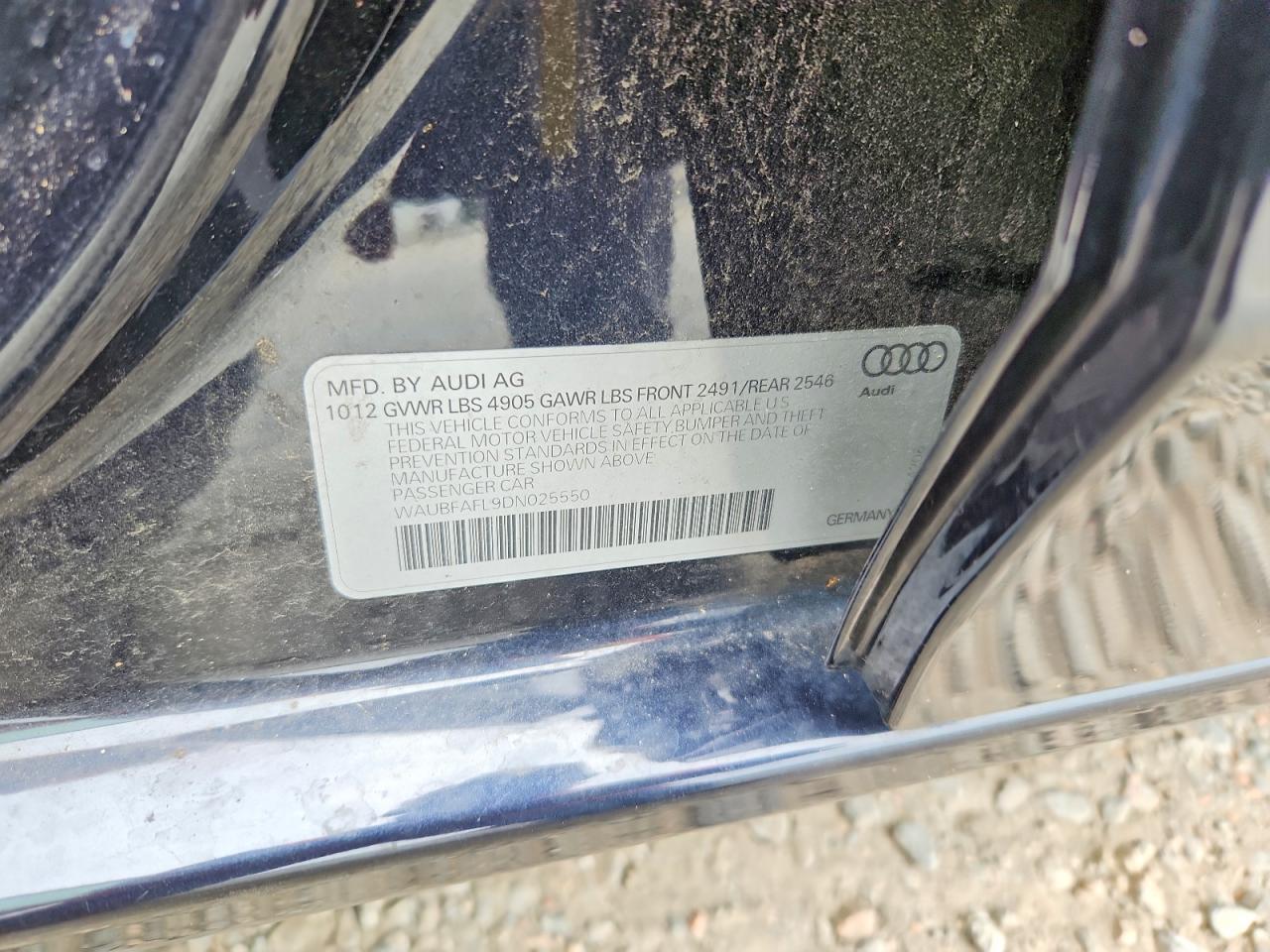2013 Audi A4 Premium Черный vin: WAUBFAFL9DN025550