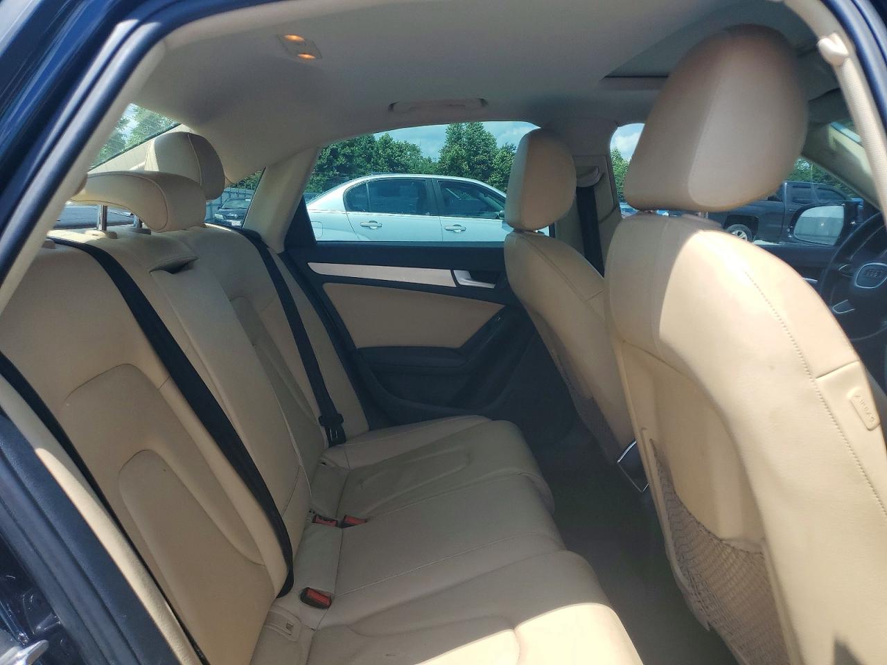2013 Audi A4 Premium Черный vin: WAUBFAFL9DN025550