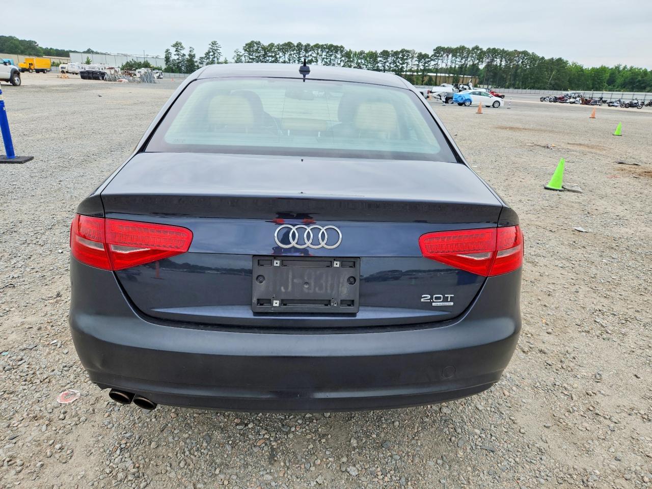 2013 Audi A4 Premium Черный vin: WAUBFAFL9DN025550