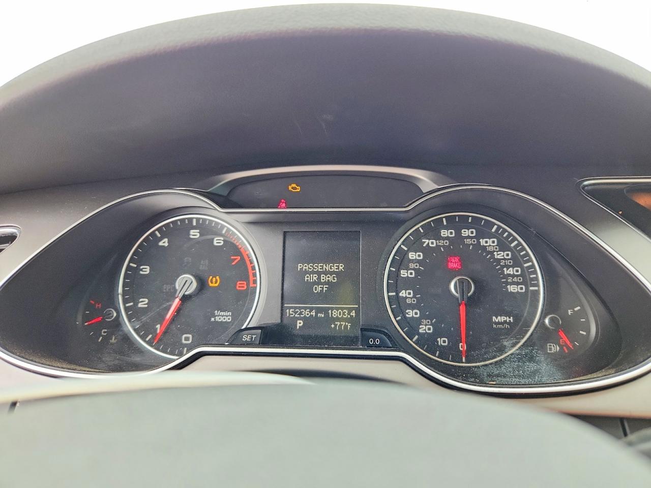 2013 Audi A4 Premium Черный vin: WAUBFAFL9DN025550