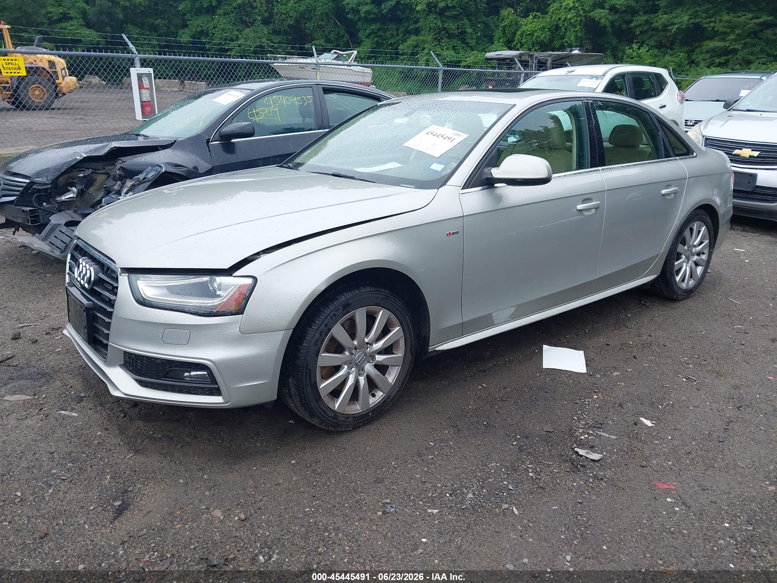 2015 Audi A4 2.0t Premium Champagne vin: WAUBFAFL9FN032680
