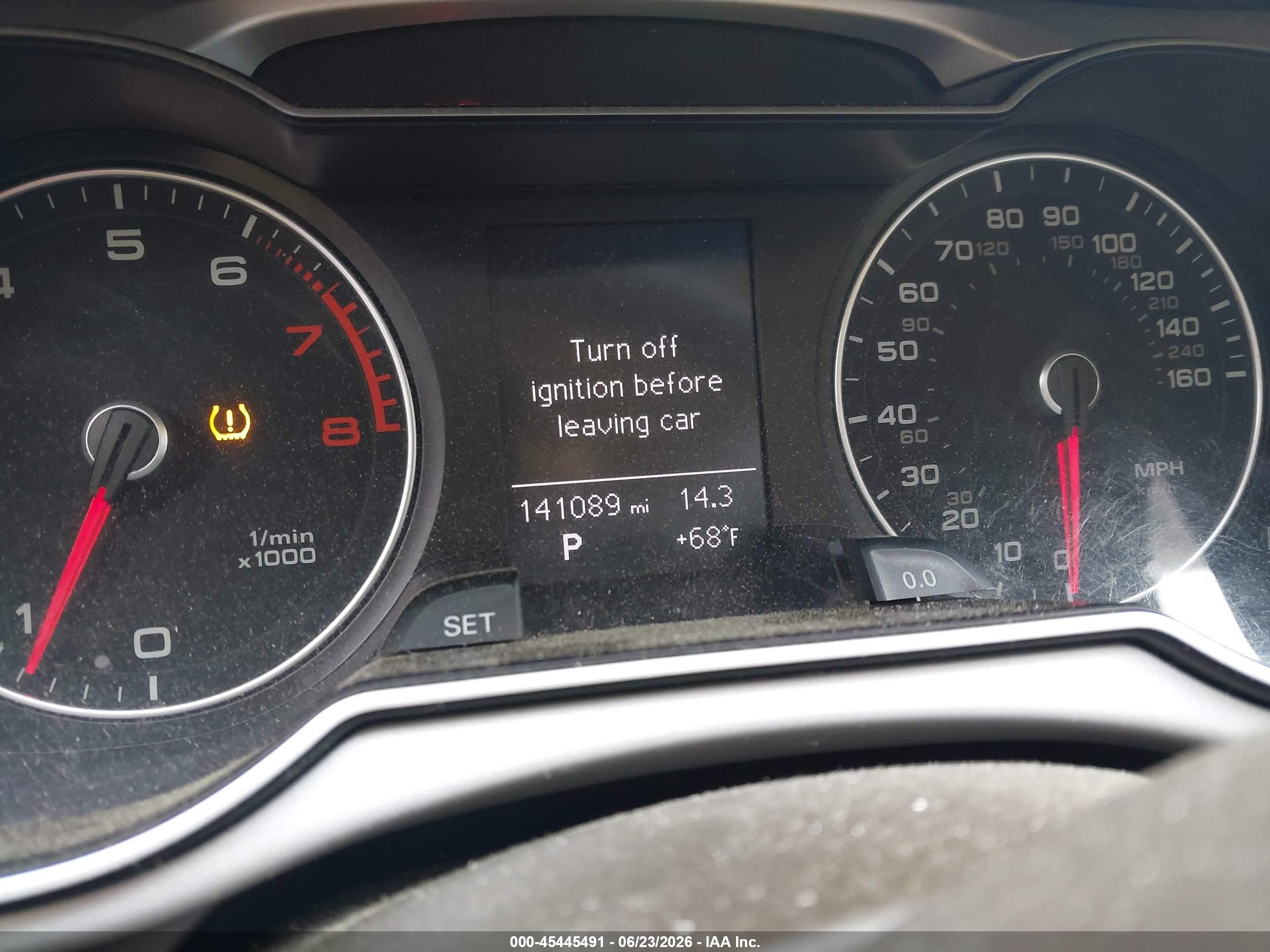 2015 Audi A4 2.0t Premium Champagne vin: WAUBFAFL9FN032680