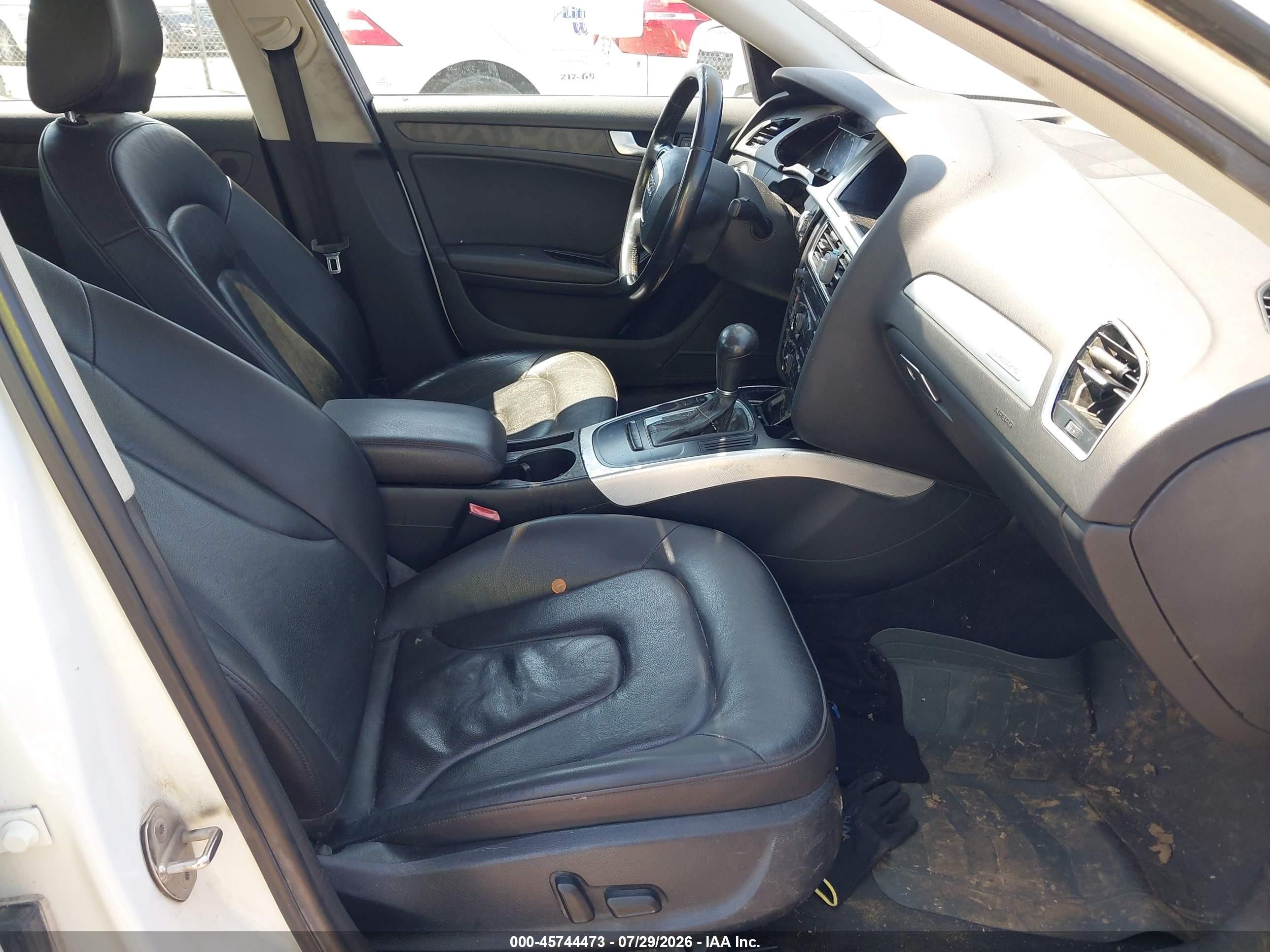 2012 Audi A4 2.0t Premium White vin: WAUBFAFLXCA114100