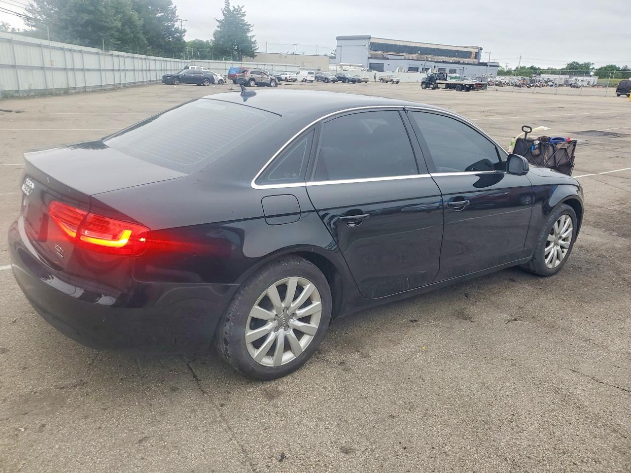 2013 Audi A4 Premium Черный vin: WAUBFAFLXDN007834