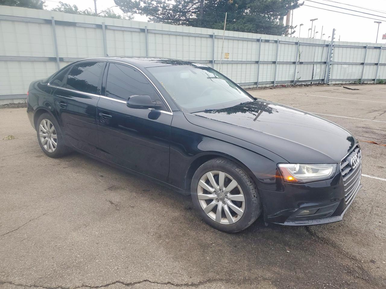 2013 Audi A4 Premium Черный vin: WAUBFAFLXDN007834