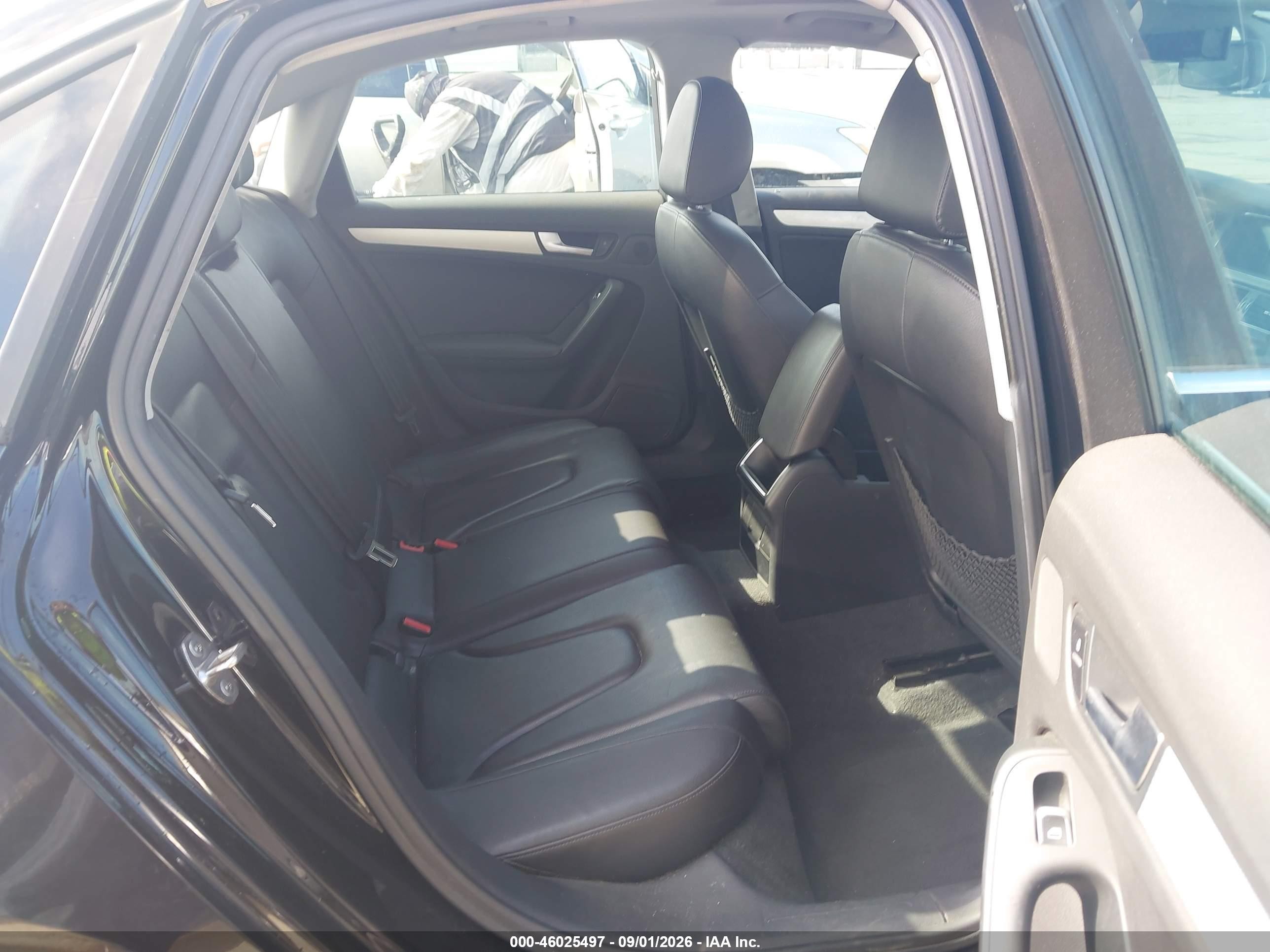 2013 Audi A4 2.0t Premium Black vin: WAUBFAFLXDN009549