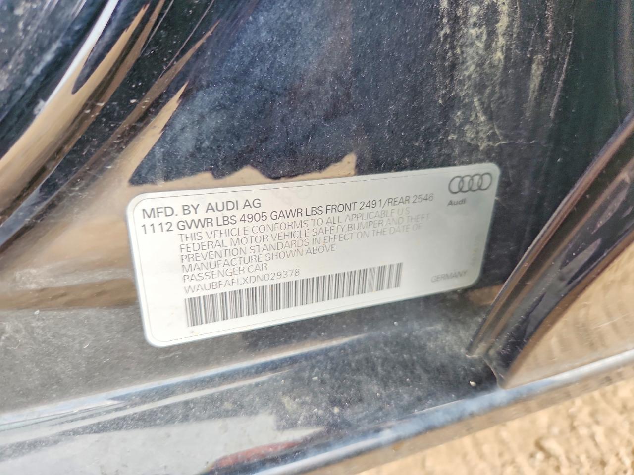 2013 Audi A4 Premium Черный vin: WAUBFAFLXDN029378