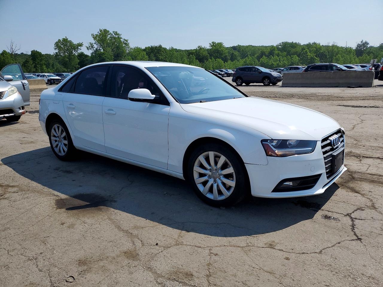 2014 Audi A4 Premium White vin: WAUBFAFLXEA045265