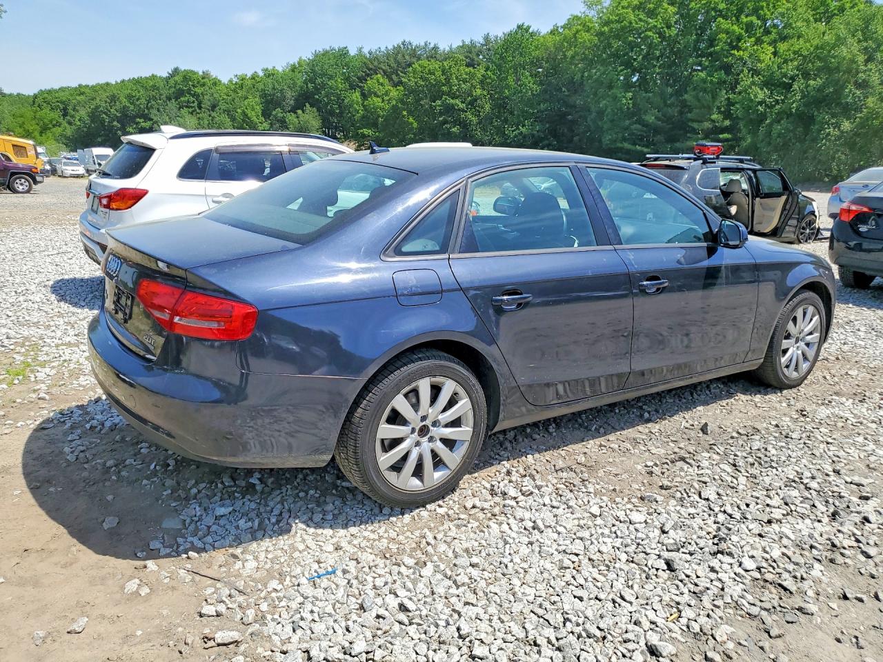 2014 Audi A4 Premium Blue vin: WAUBFAFLXEA071168