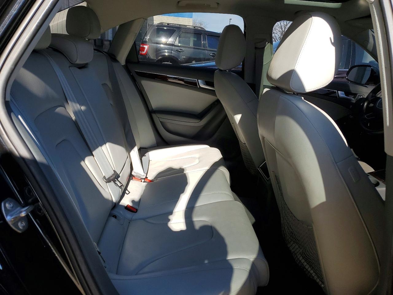 2014 Audi A4 Premium Черный vin: WAUBFAFLXEN000853