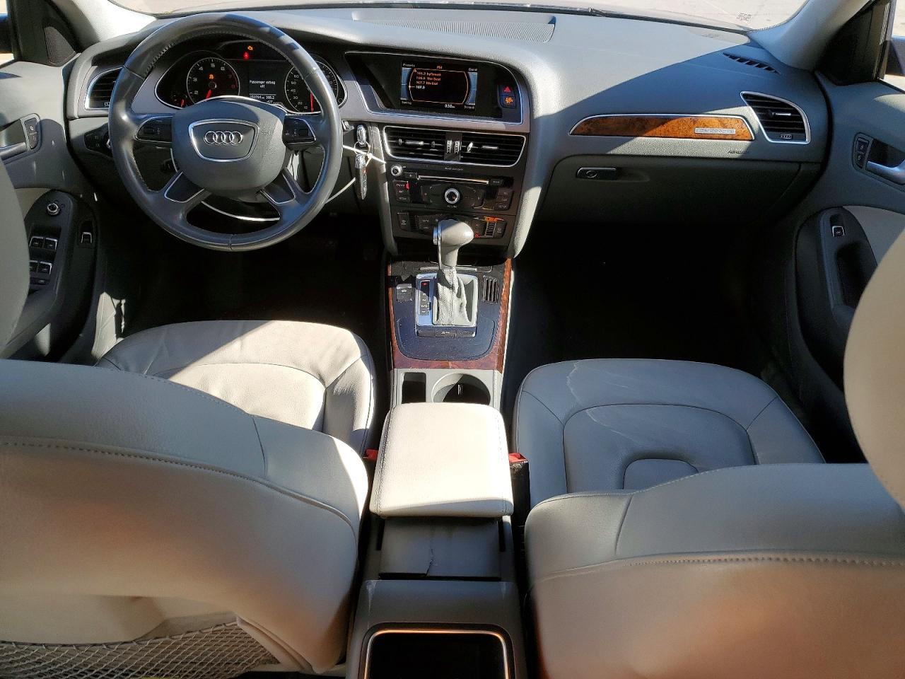2014 Audi A4 Premium Черный vin: WAUBFAFLXEN000853