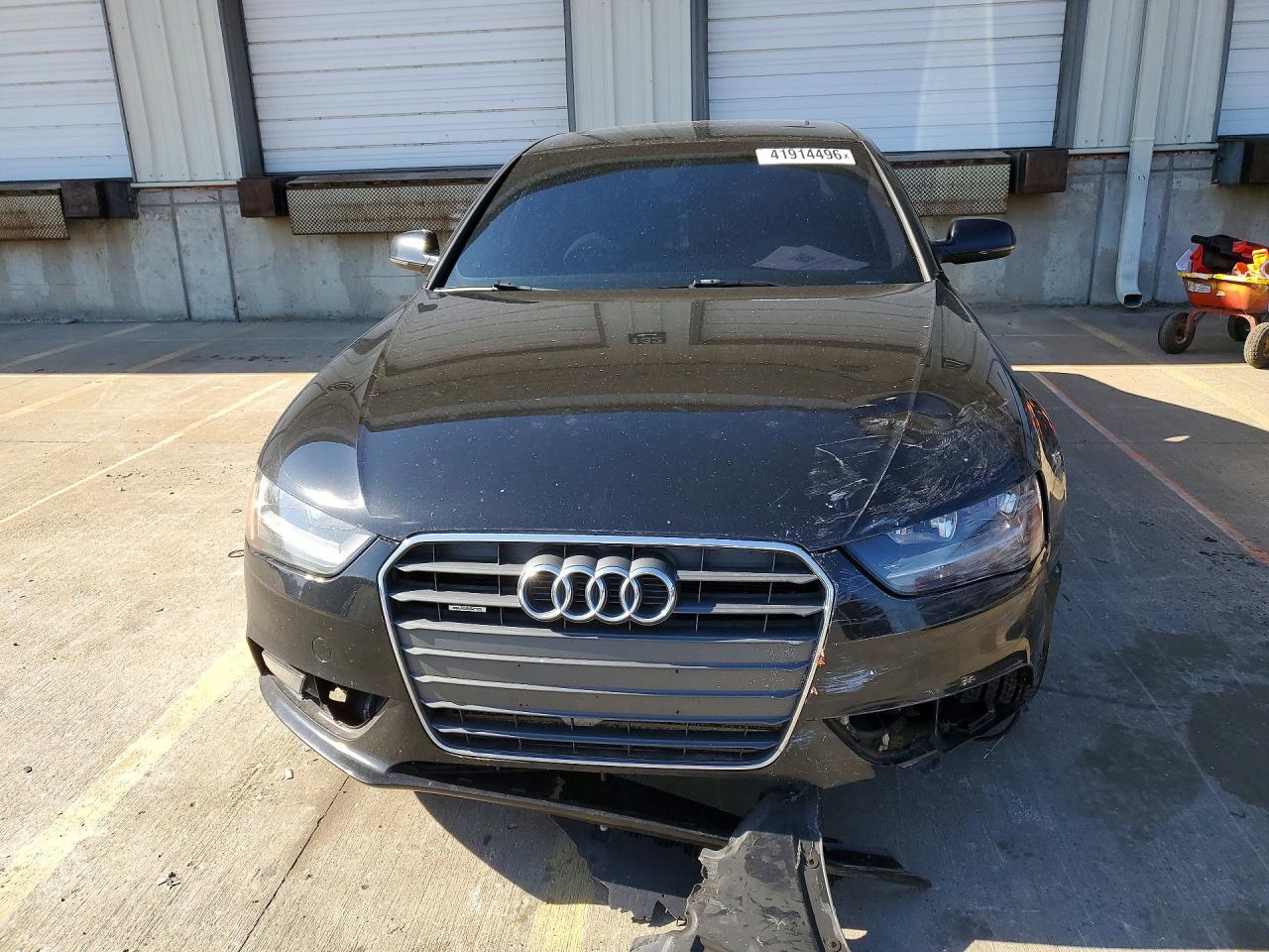 2014 Audi A4 Premium Черный vin: WAUBFAFLXEN000853