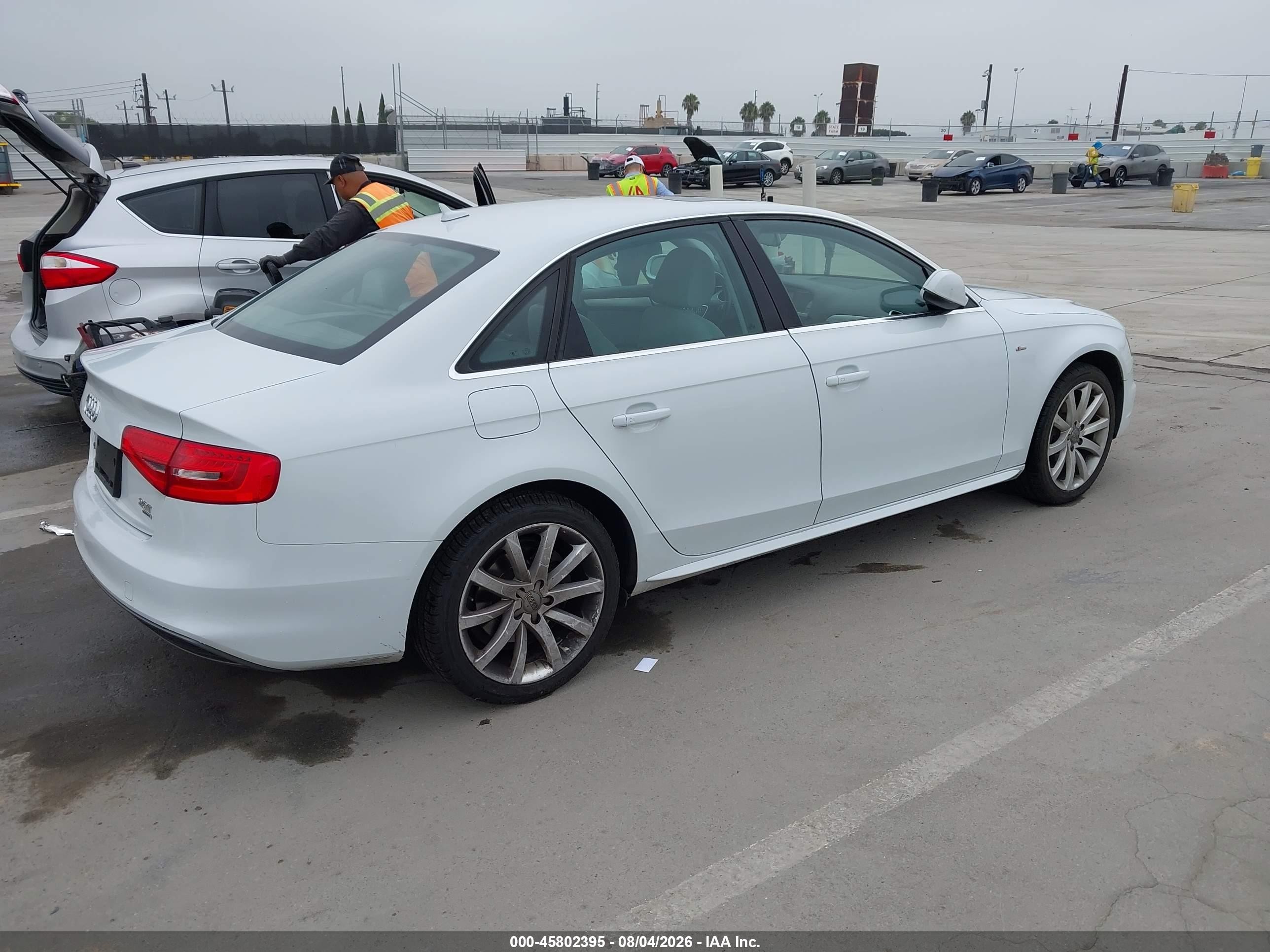 2014 Audi A4 2.0t Premium White vin: WAUBFAFLXEN034307