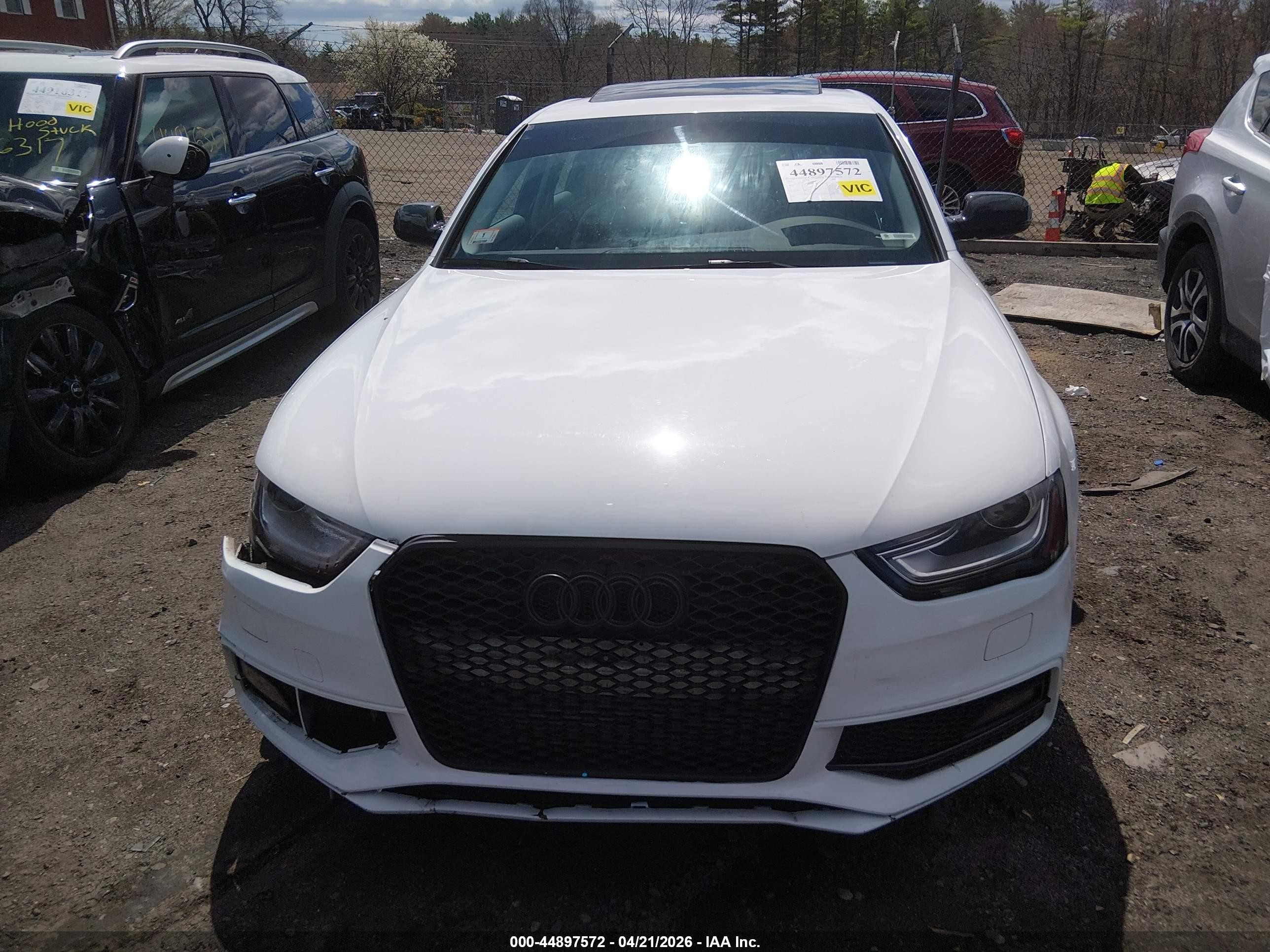 2015 Audi A4 2.0t Premium White vin: WAUBFAFLXFN010767