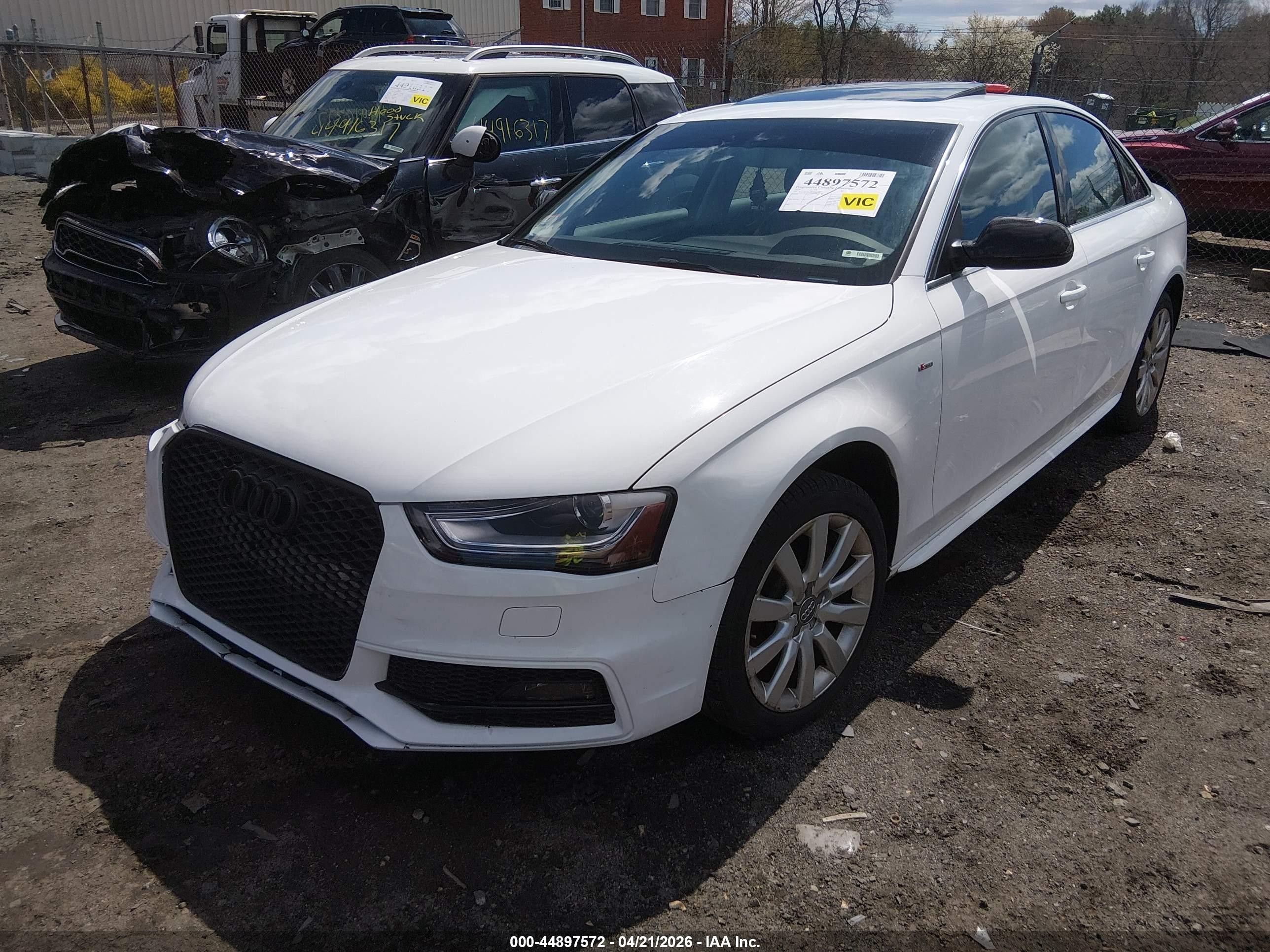 2015 Audi A4 2.0t Premium White vin: WAUBFAFLXFN010767