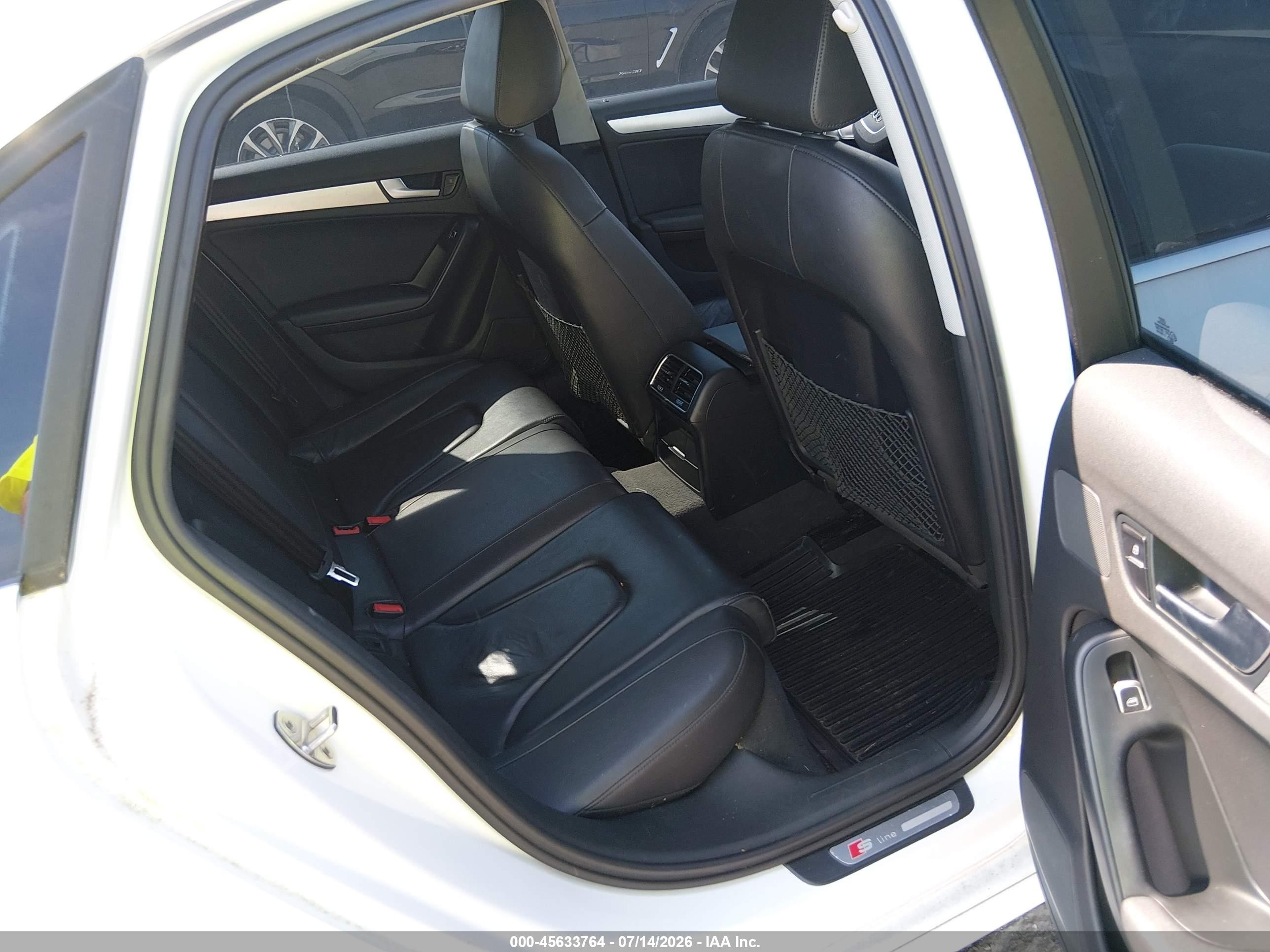 2015 Audi A4 2.0t Premium White vin: WAUBFAFLXFN012311