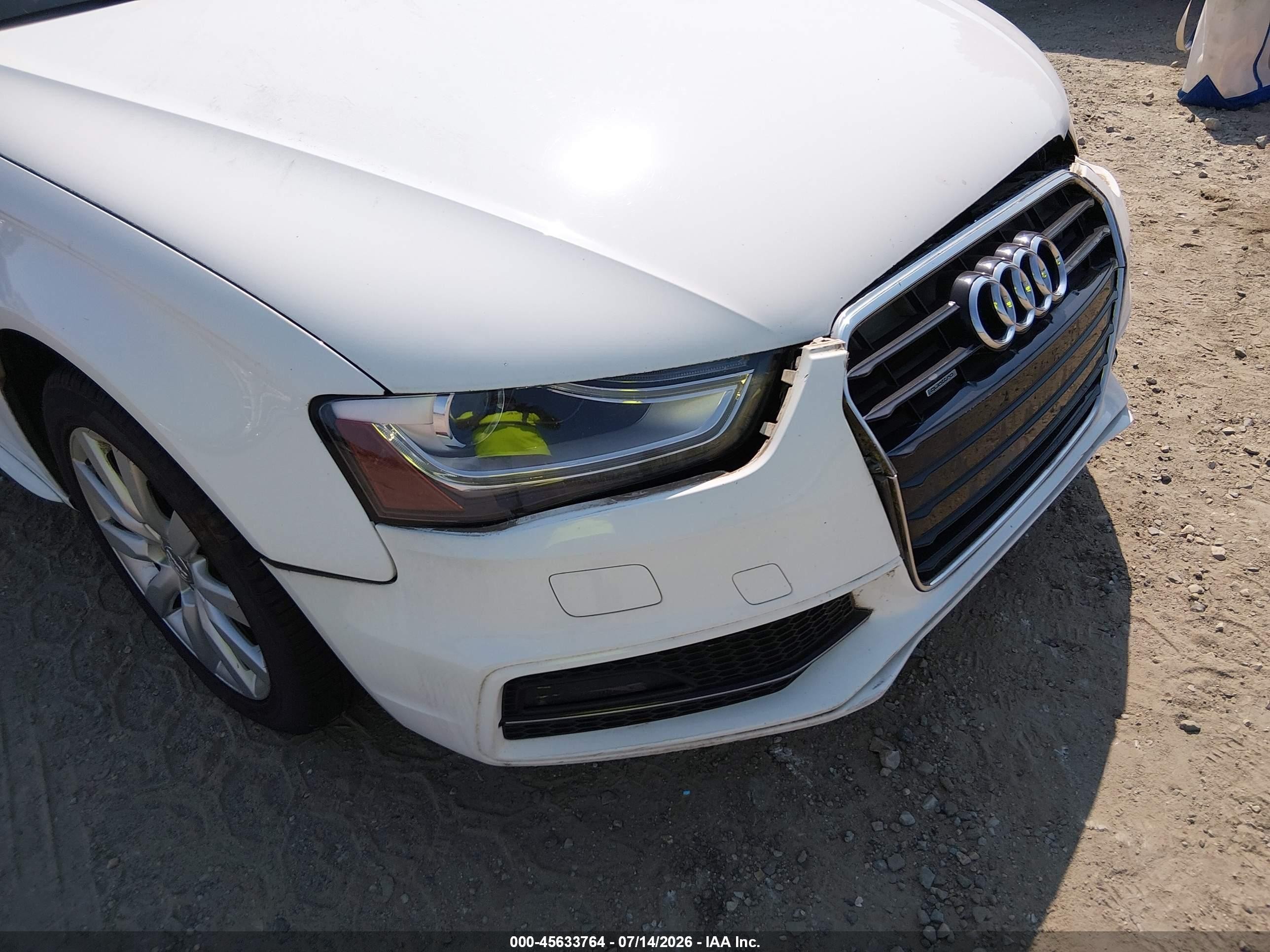 2015 Audi A4 2.0t Premium White vin: WAUBFAFLXFN012311