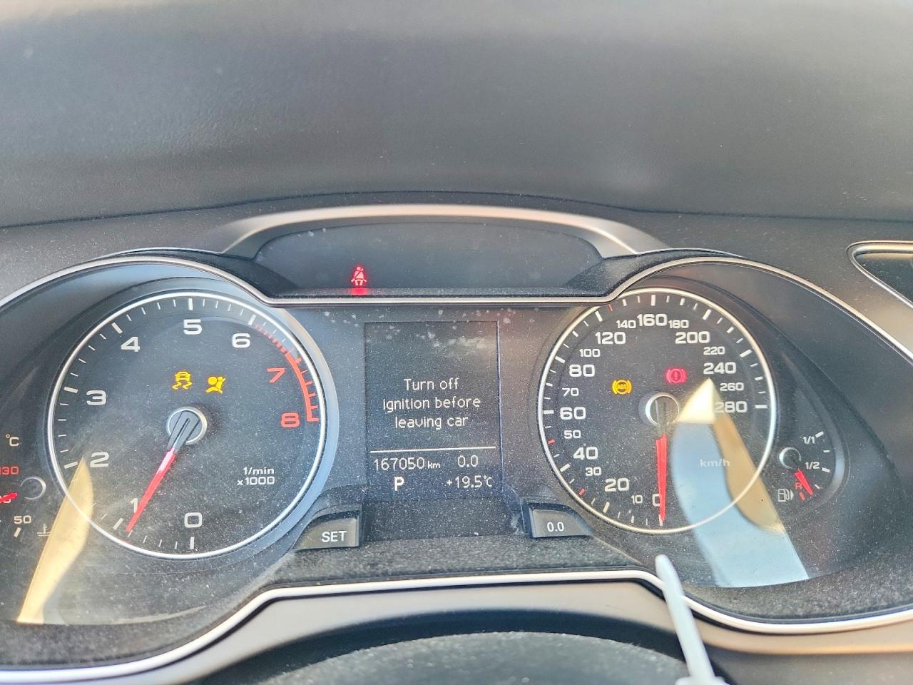 2013 Audi A4 Premium Черный vin: WAUBFCFLXDN014245