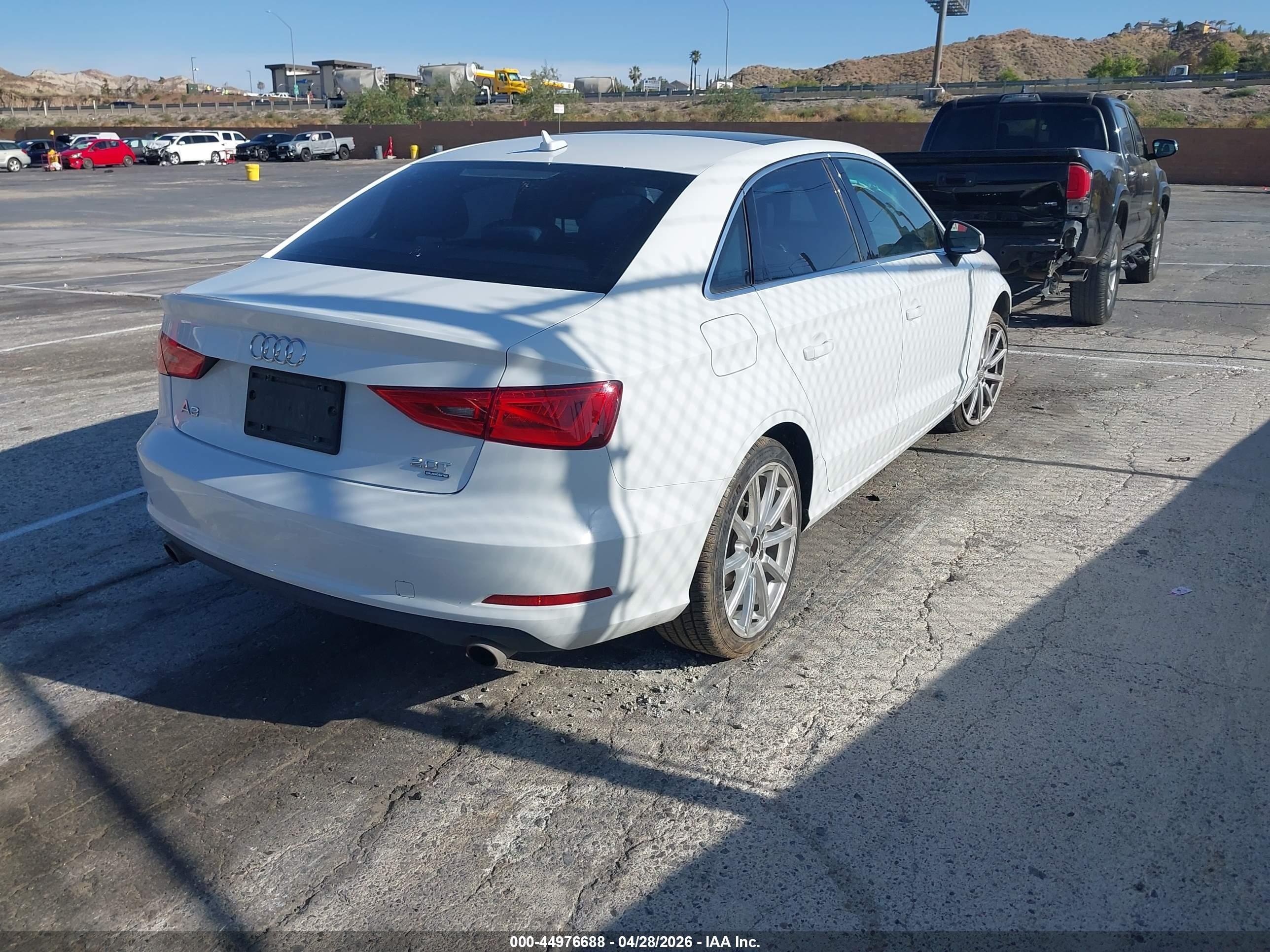2015 Audi A3 2.0t Premium White vin: WAUBFGFF1F1029406