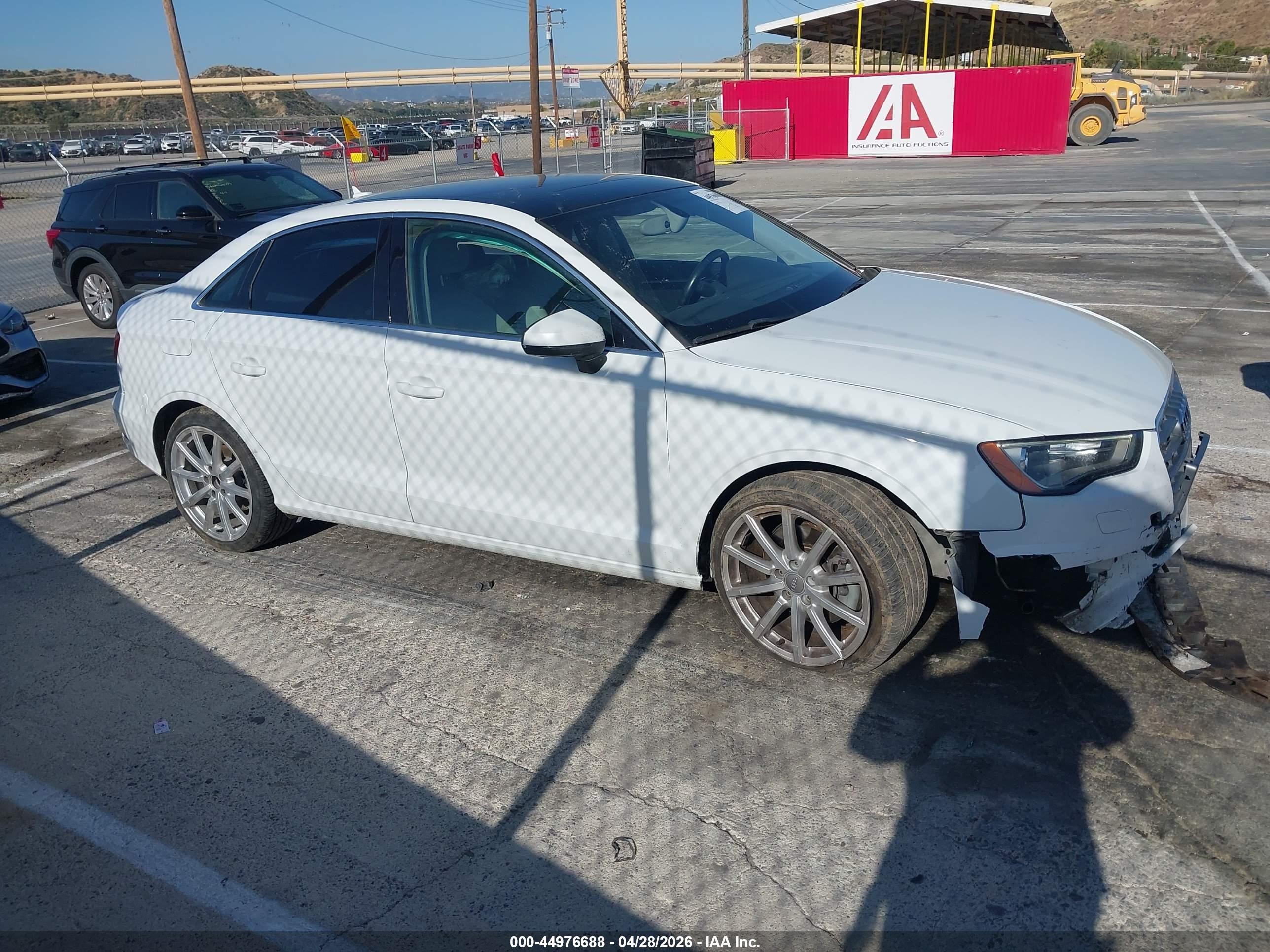 2015 Audi A3 2.0t Premium White vin: WAUBFGFF1F1029406