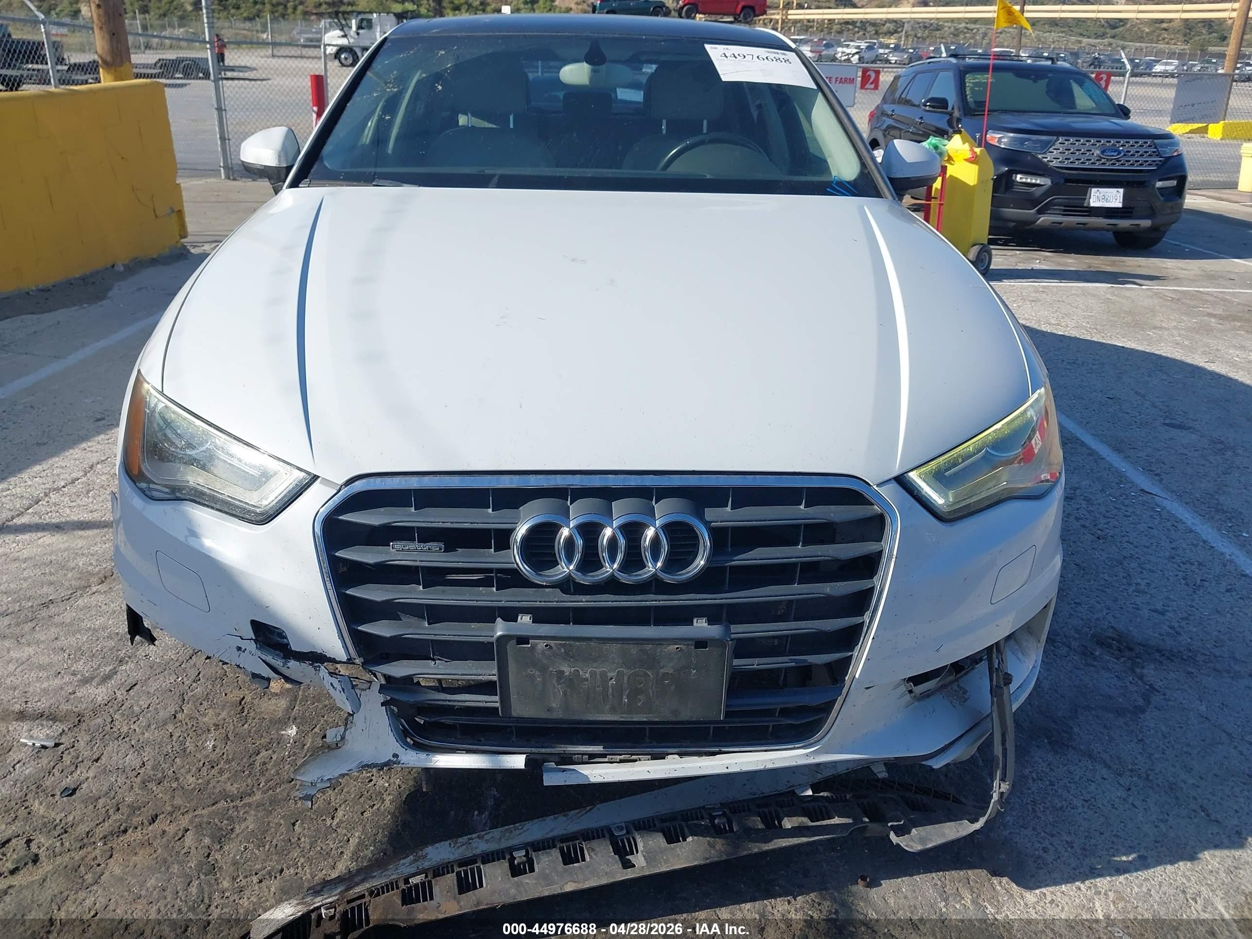 2015 Audi A3 2.0t Premium White vin: WAUBFGFF1F1029406