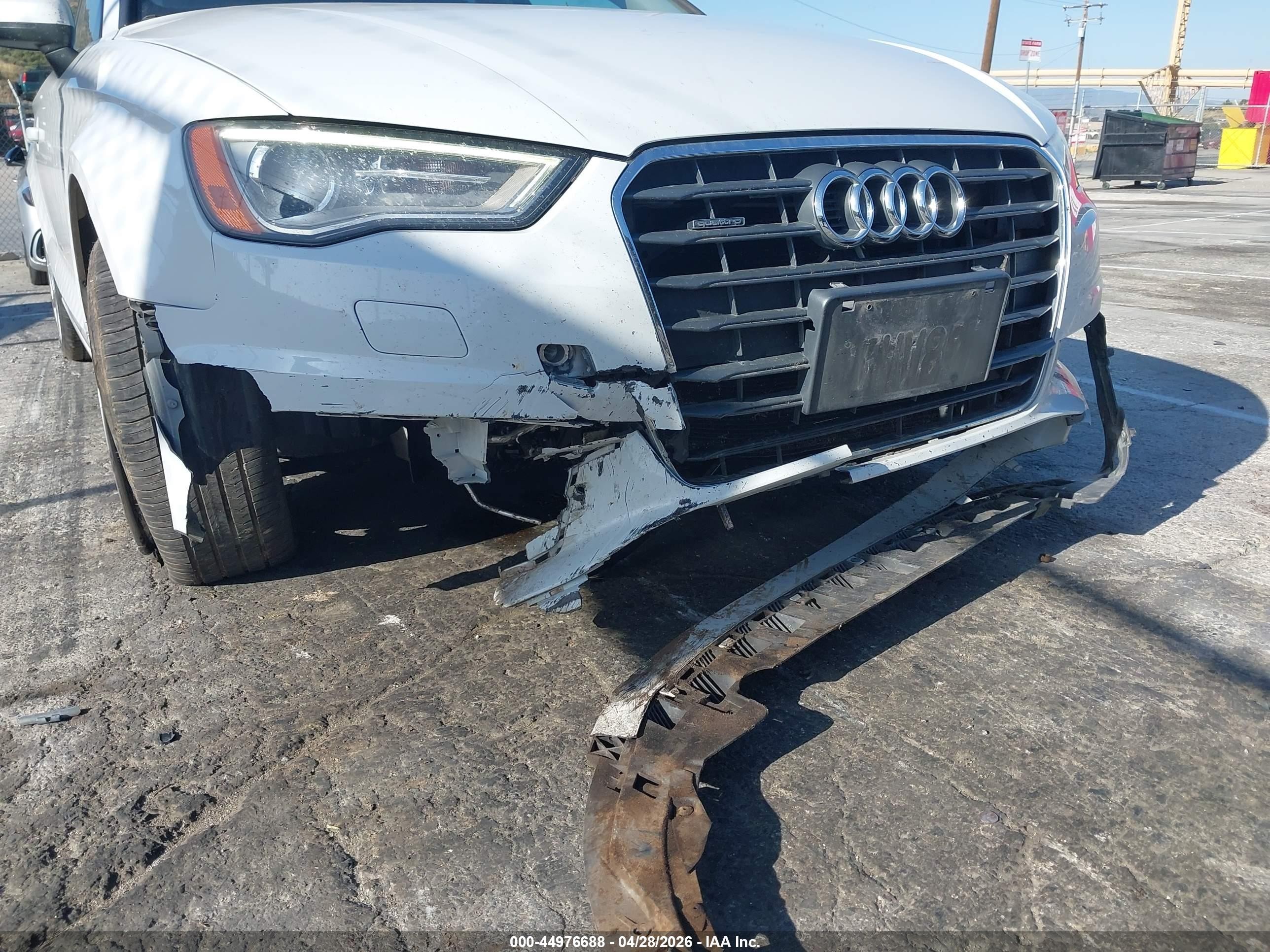 2015 Audi A3 2.0t Premium White vin: WAUBFGFF1F1029406